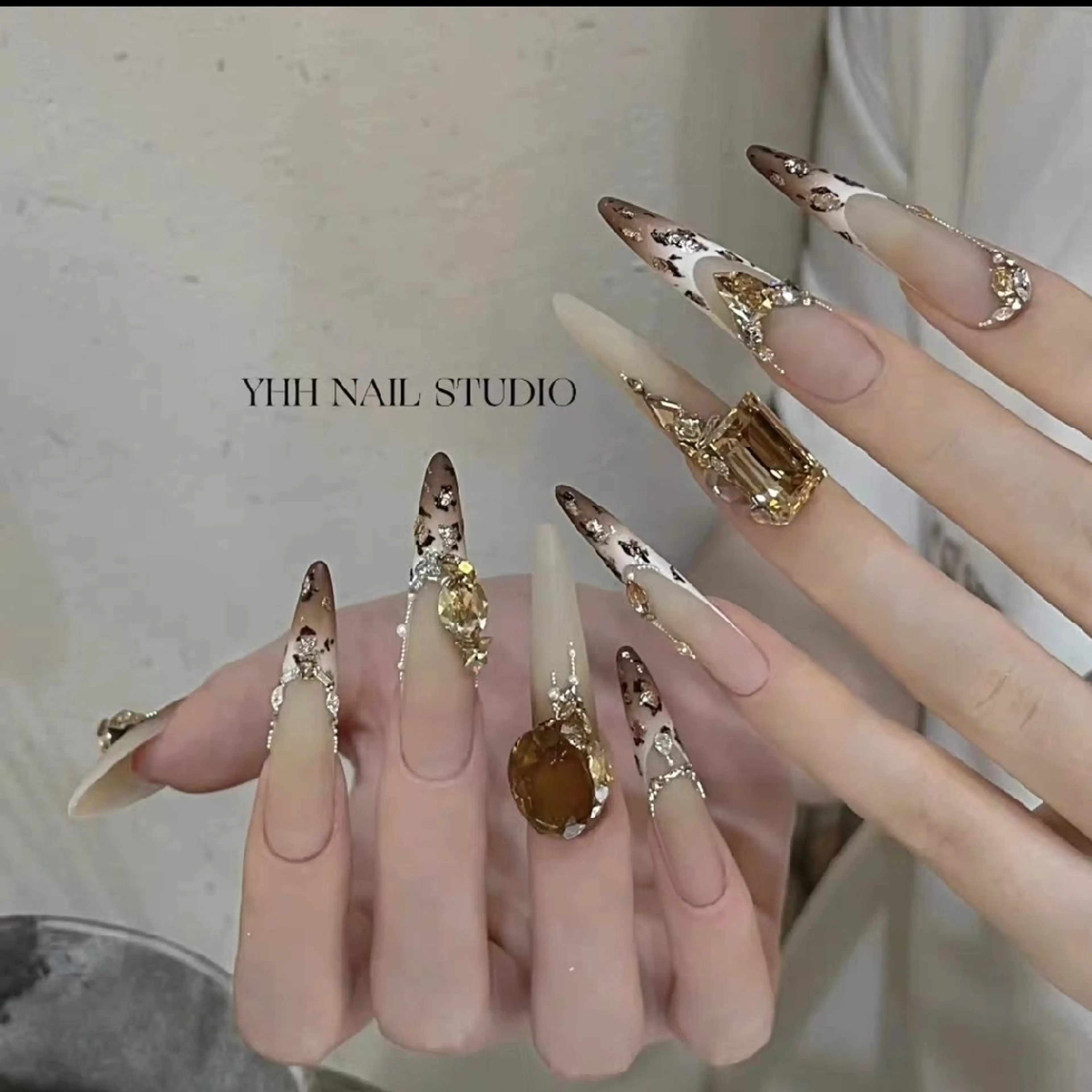 ネイル 鈴木 彩星のネイルデザイン