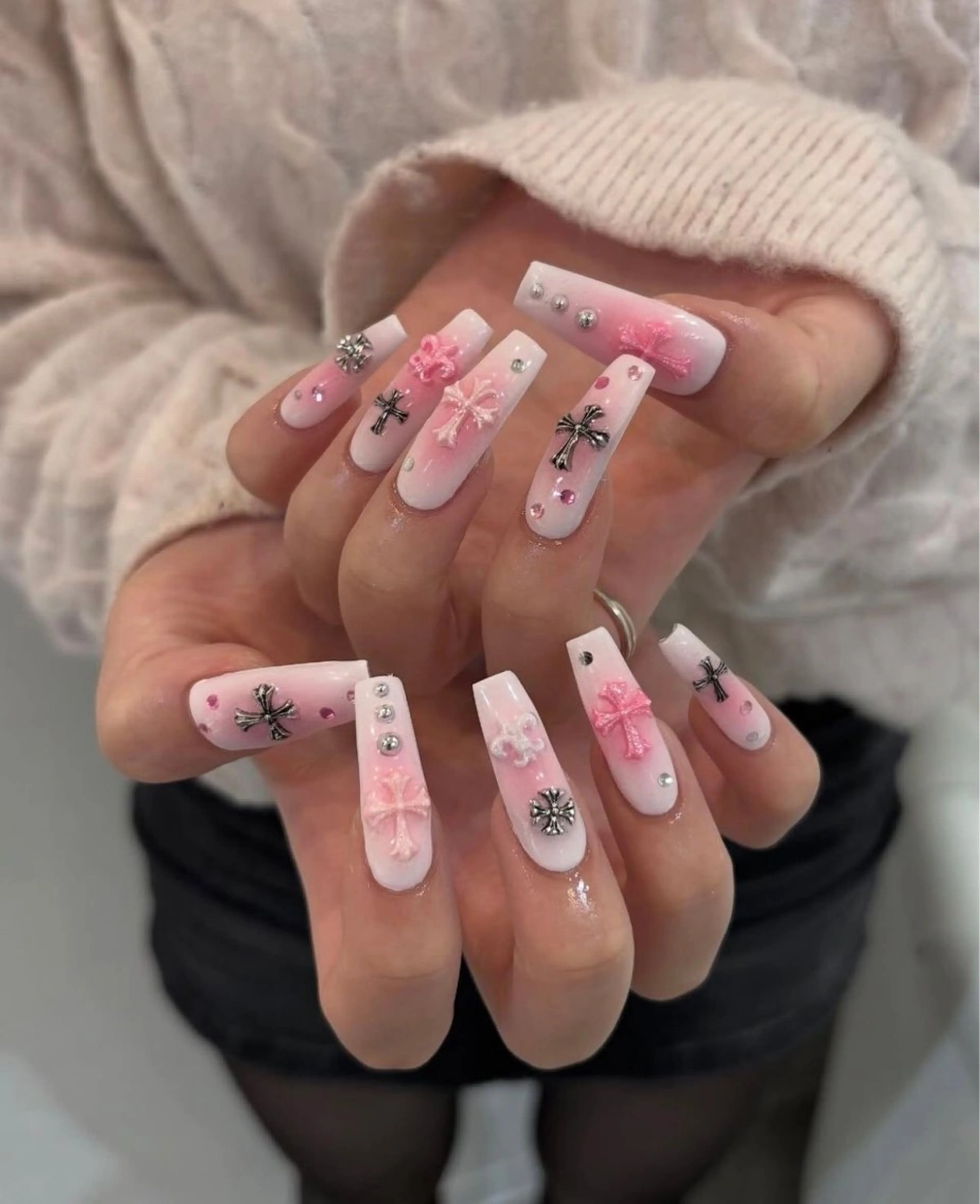 ネイル グラデーション ラメ(グリッター) マグネットネイル ミラーネイル ニュアンスネイル ハンドネイル Lumi de nails所属・Lumi de nailsのネイルデザイン