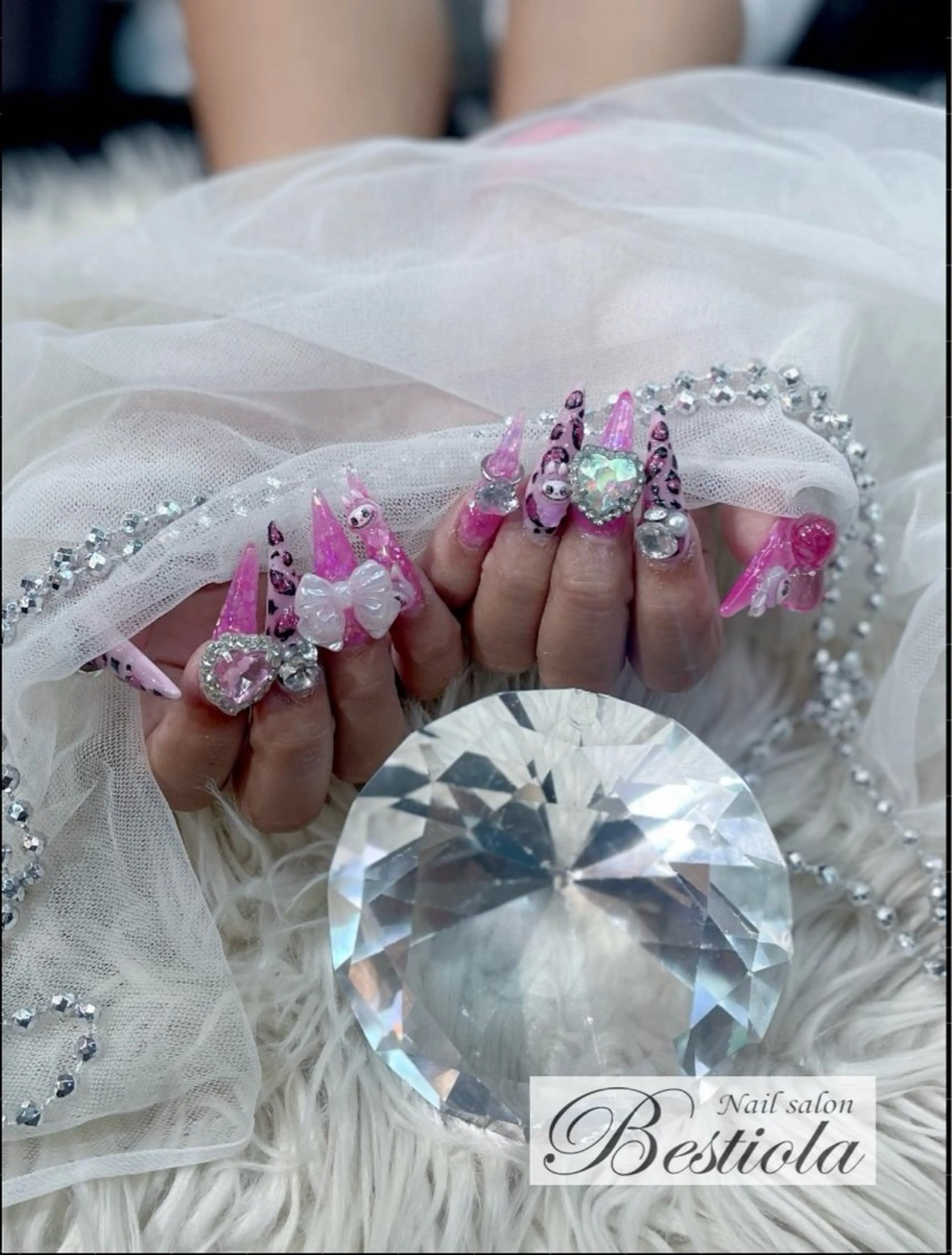 ネイル ベスティオーラ所属・ベスティオーラ 花香のネイルデザイン