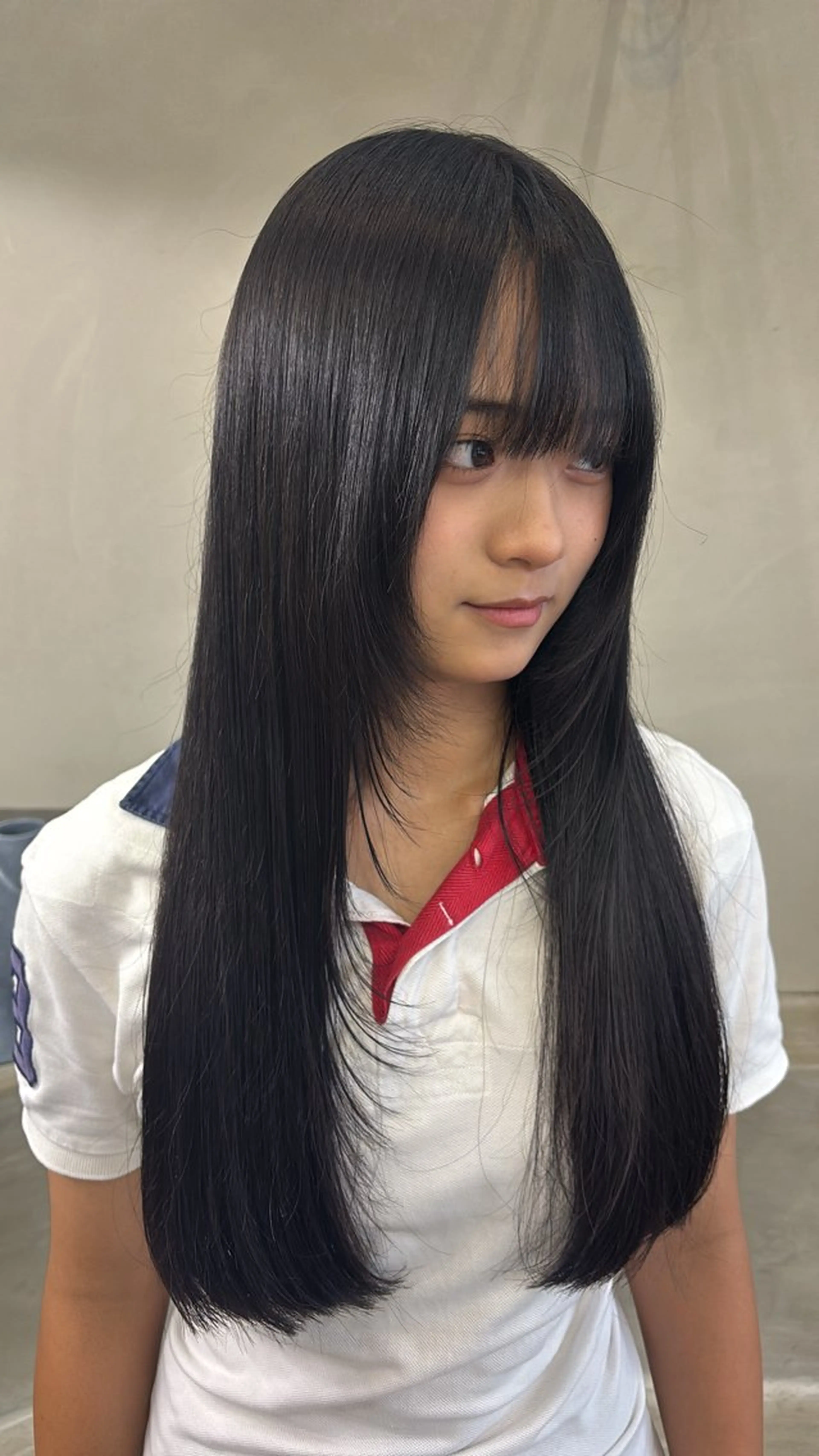 ロング ロングレイヤー レイヤーカット ロング cyan miwaのヘアスタイル