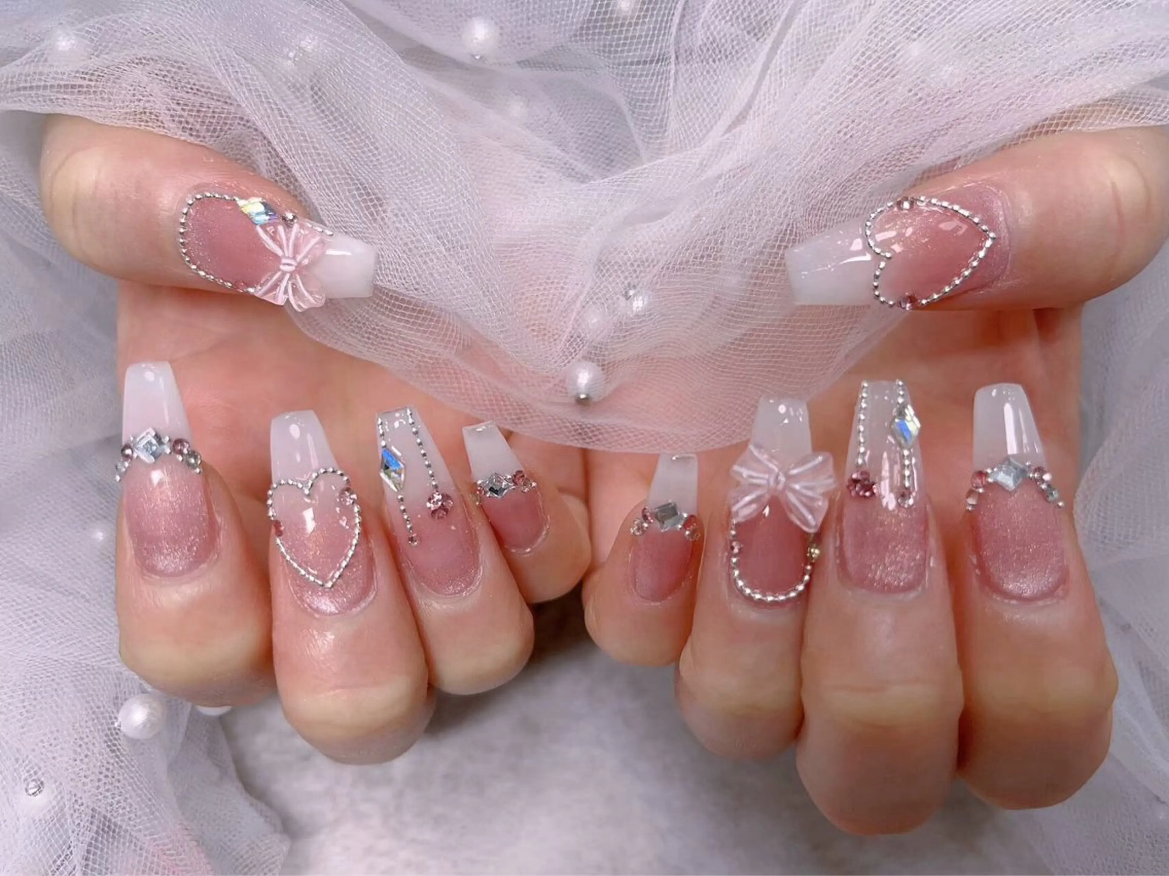 ネイル UMI ネイルサロン新宿🎀のネイルデザイン