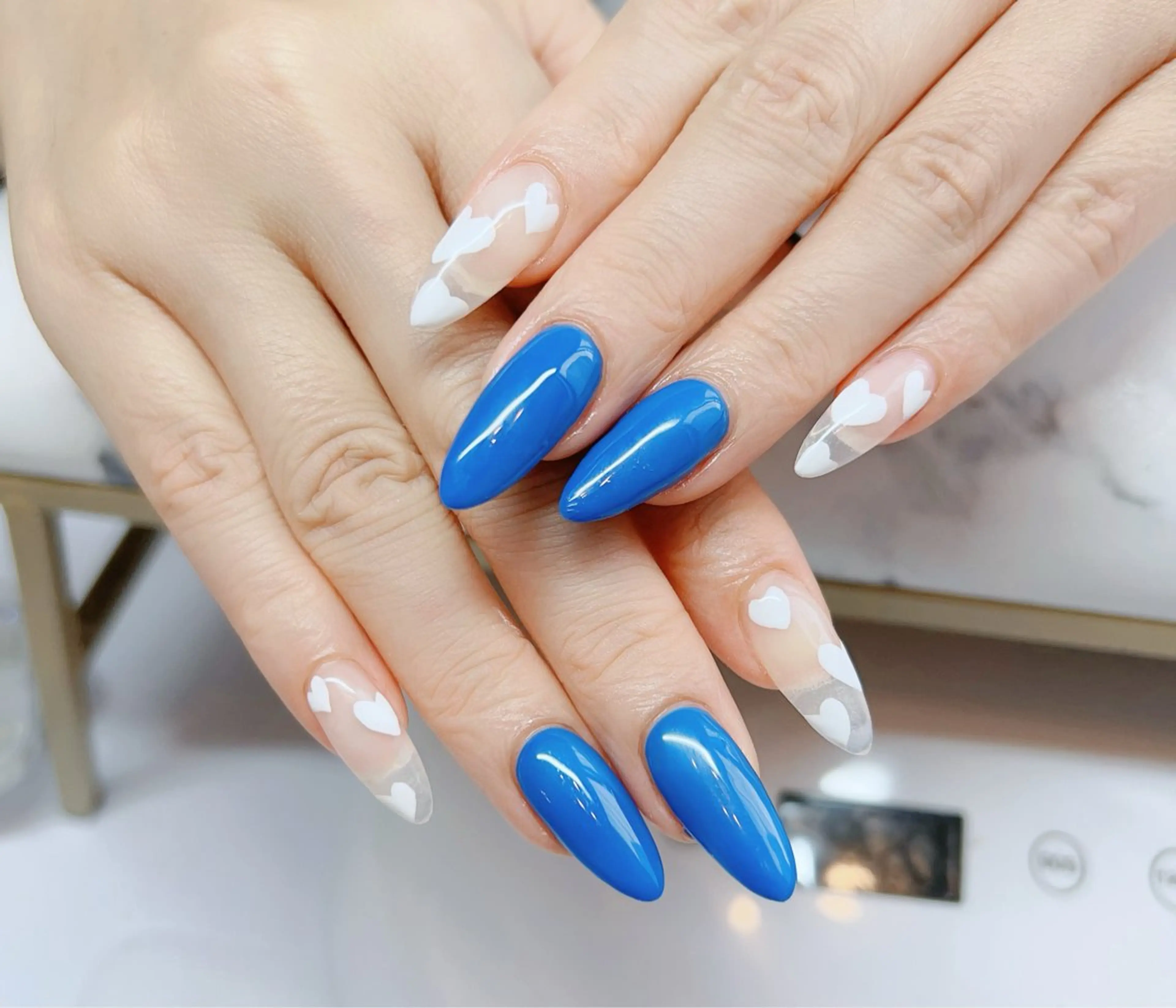 【チップNO.4】🩷長さだし持ち込み(アート4本)11980￥🩷ソフトジェルオフ無料､新店舗OPEN割引300円の写真