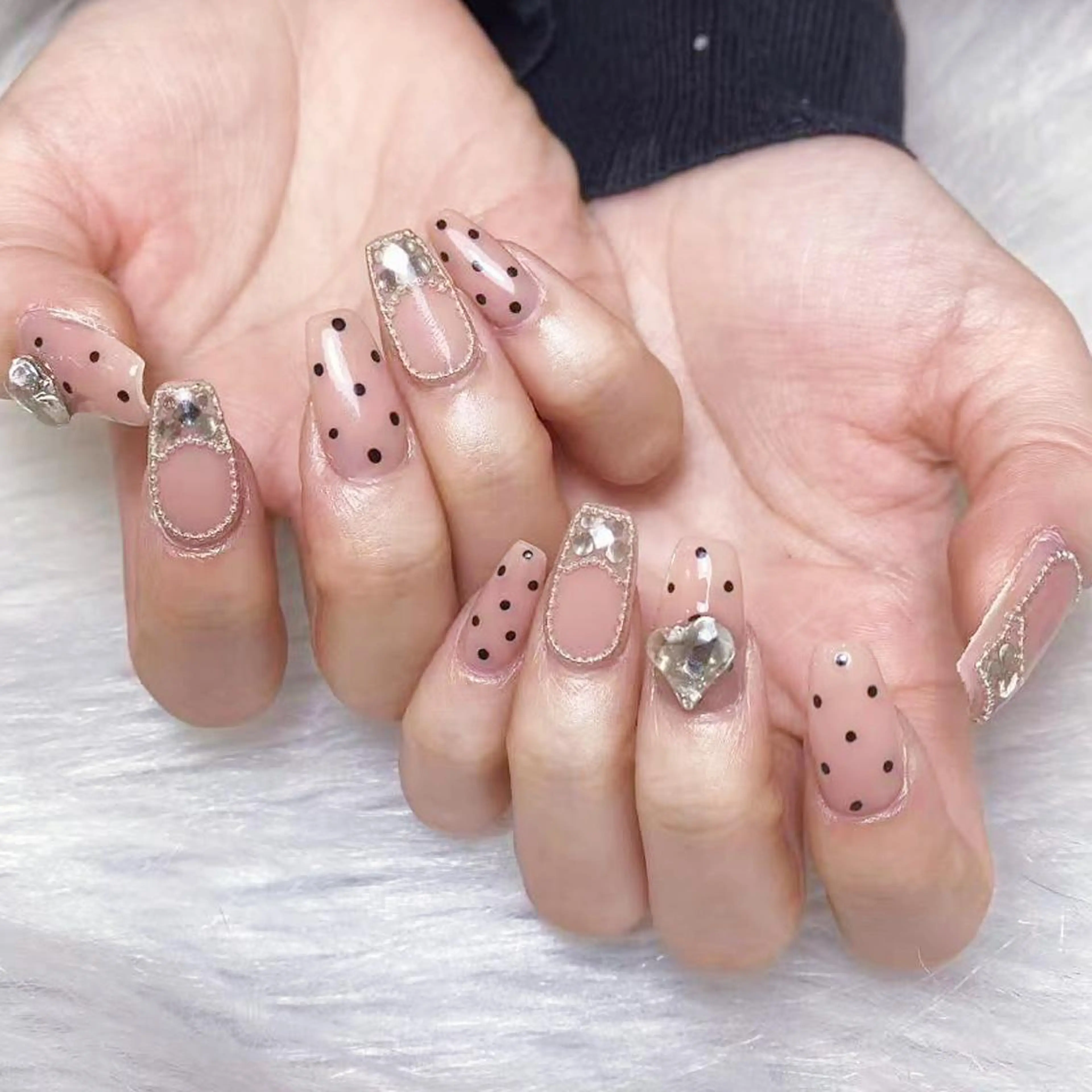 ネイル アートネイル オーロラネイル フラッシュネイル ガーリー キラキラネイル ハンドネイル Diamond NAIL💝のネイルデザイン