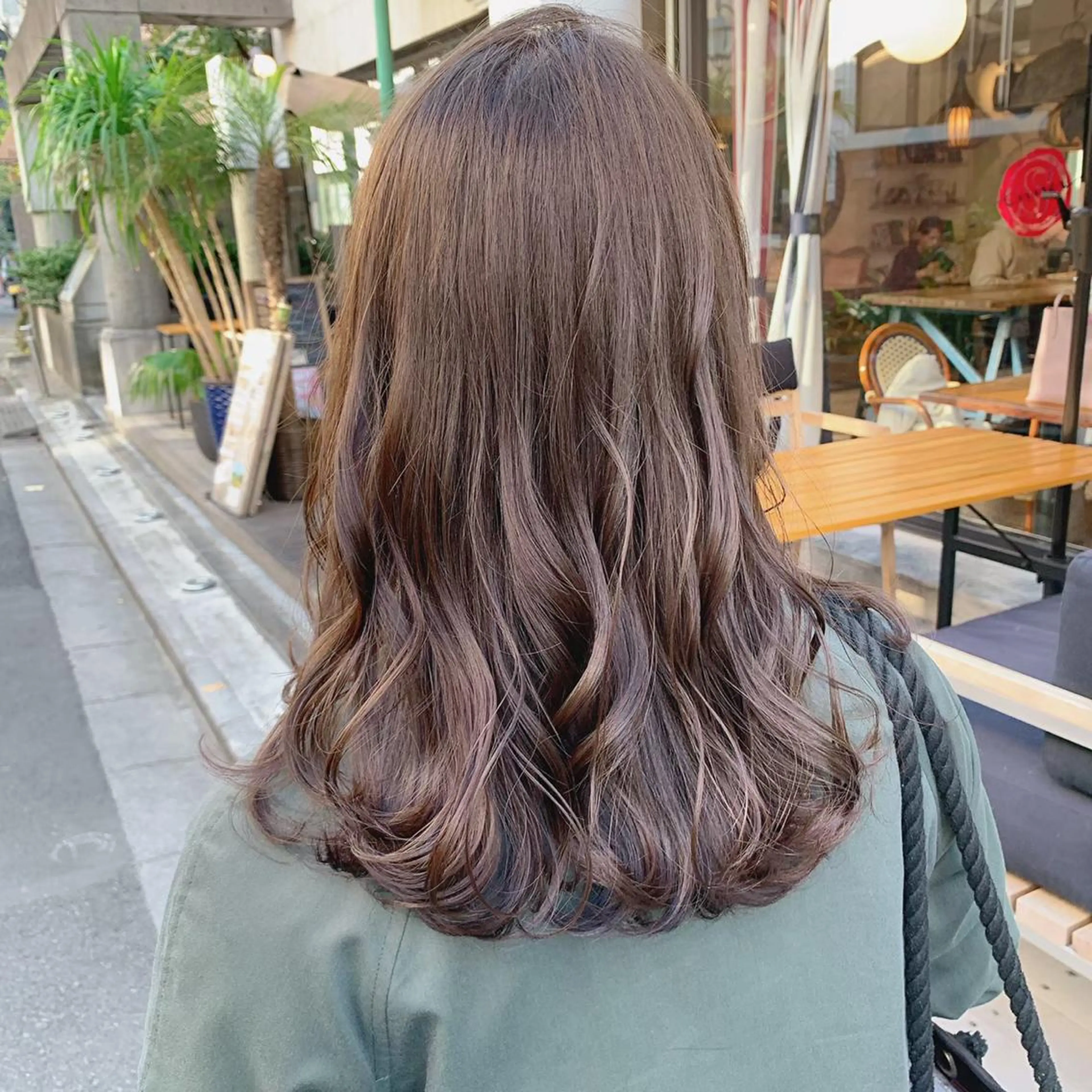 セミロング カラー ブリーチなし✨艶髪 カラー𓃲YAGIのヘアスタイル