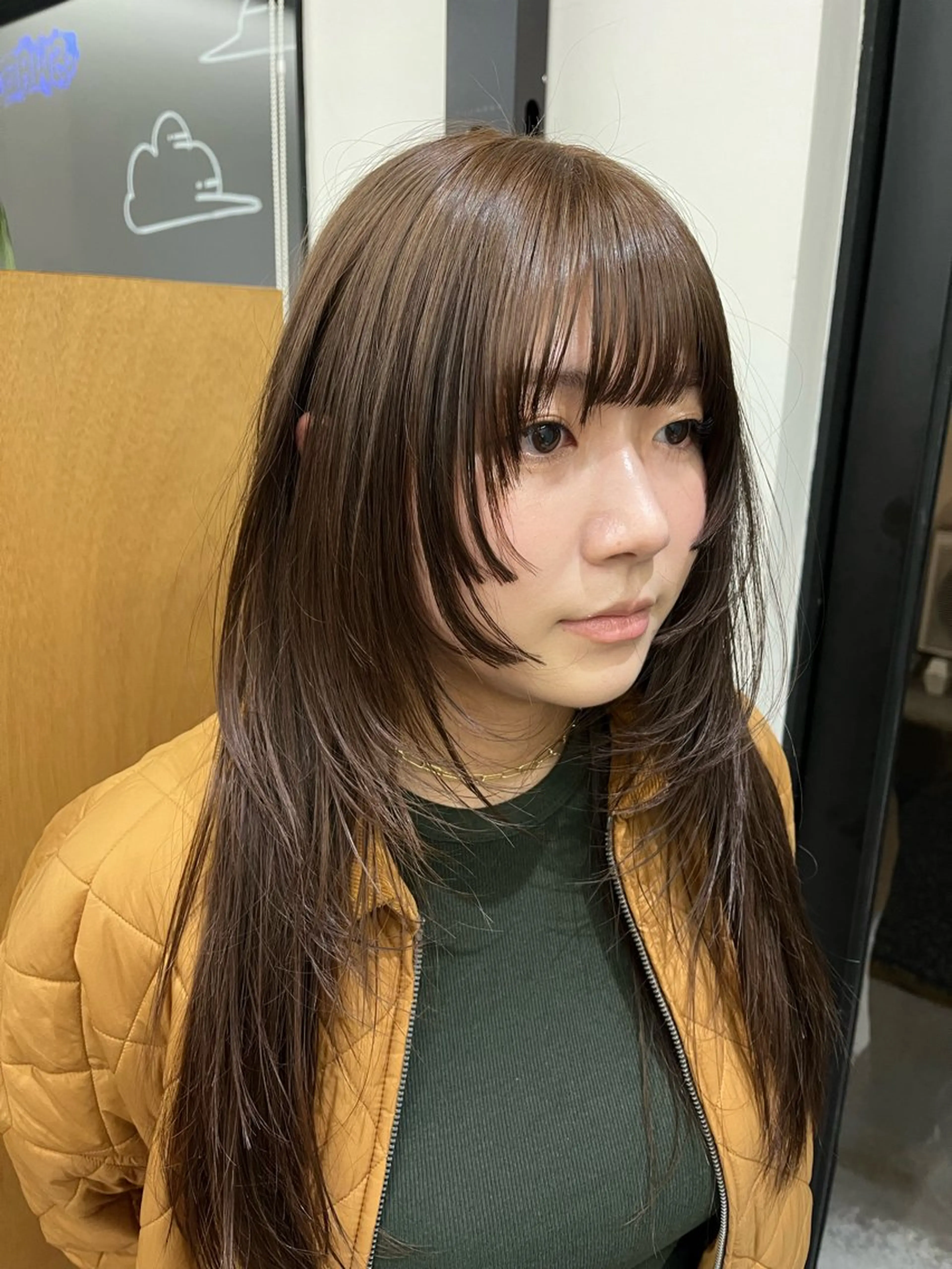ロング カラー ベージュカラー ブリーチ 透明感カラー ダブルカラー ブリーチなしカラー カット ヘアカラー miyu /レイヤー/ブリーチのヘアスタイル