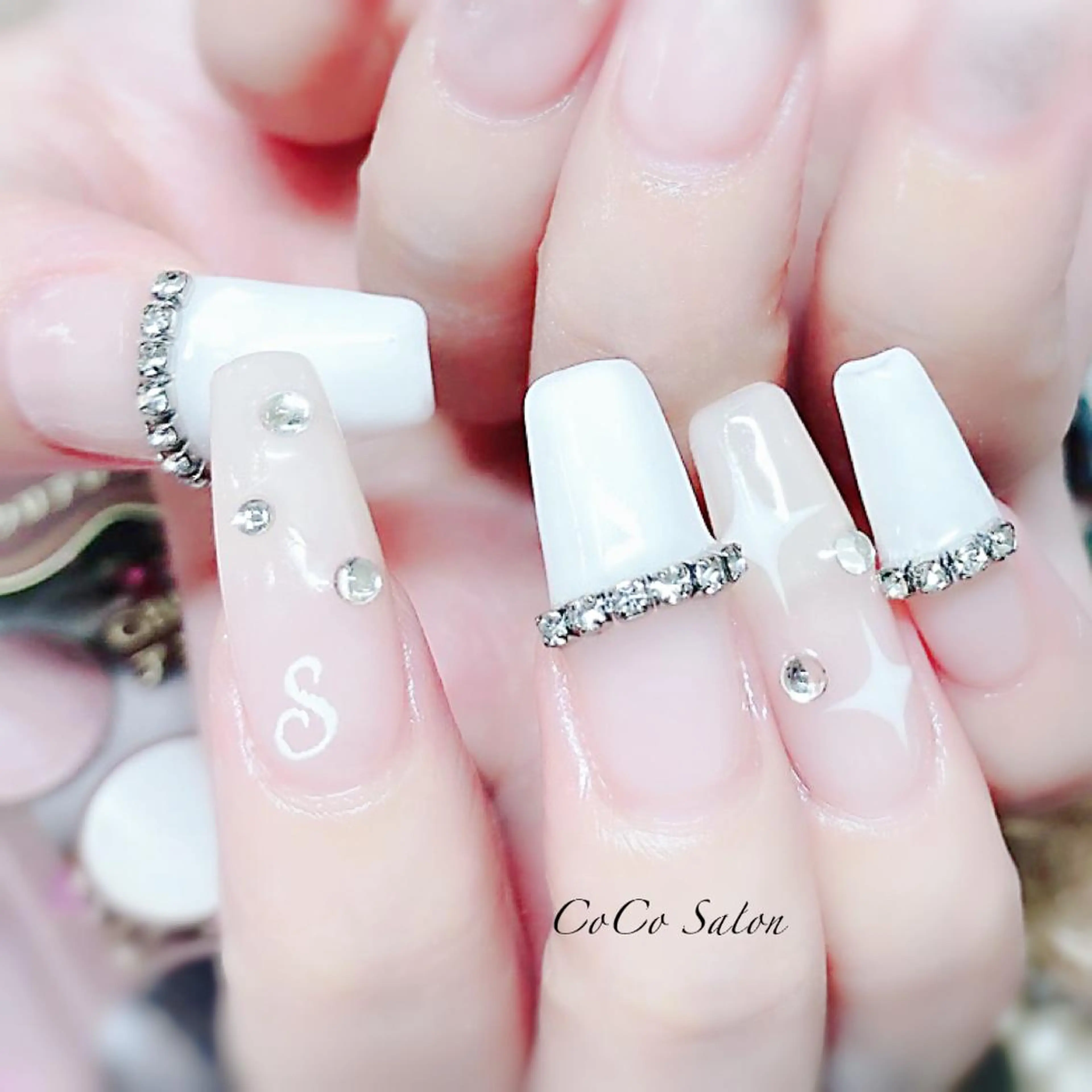 ネイル フレンチネイル ハンドネイル CoCoSalon ネイル/まつ毛予約のネイルデザイン