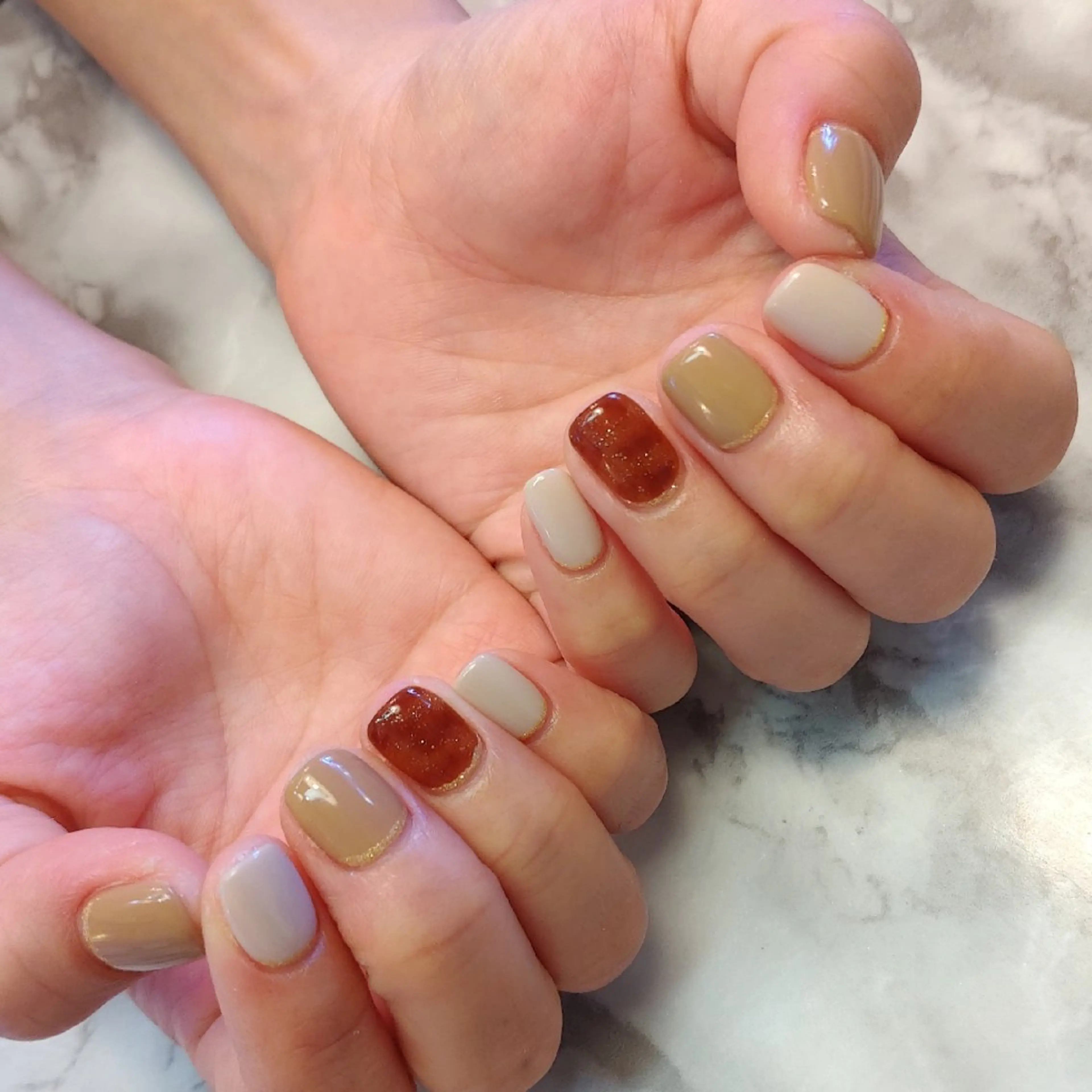 ネイル べっ甲ネイル ジェヌインネイル 河内のネイルデザイン