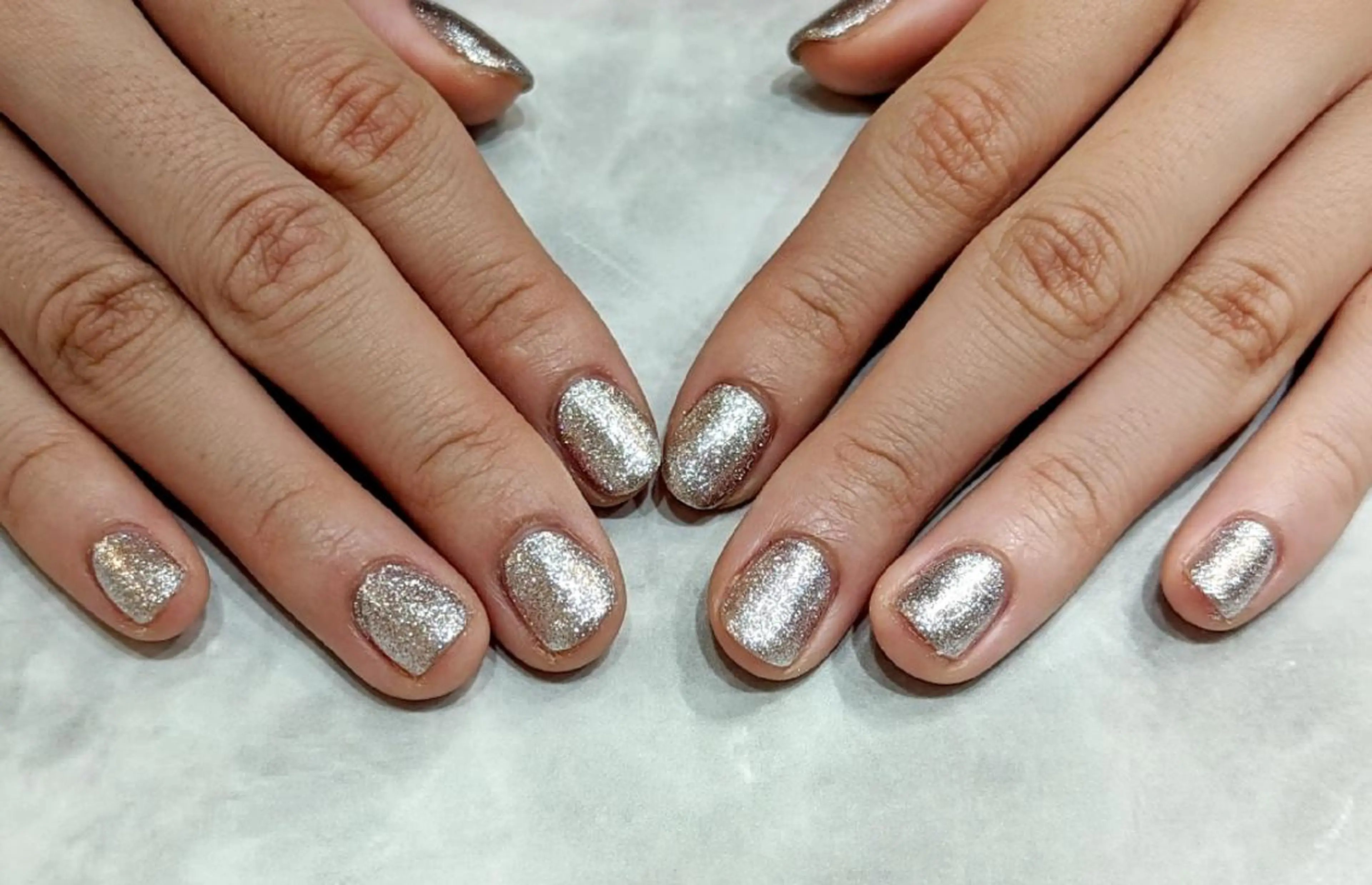 ネイル ワンカラーネイル シルバー 片桐 祥子のネイルデザイン