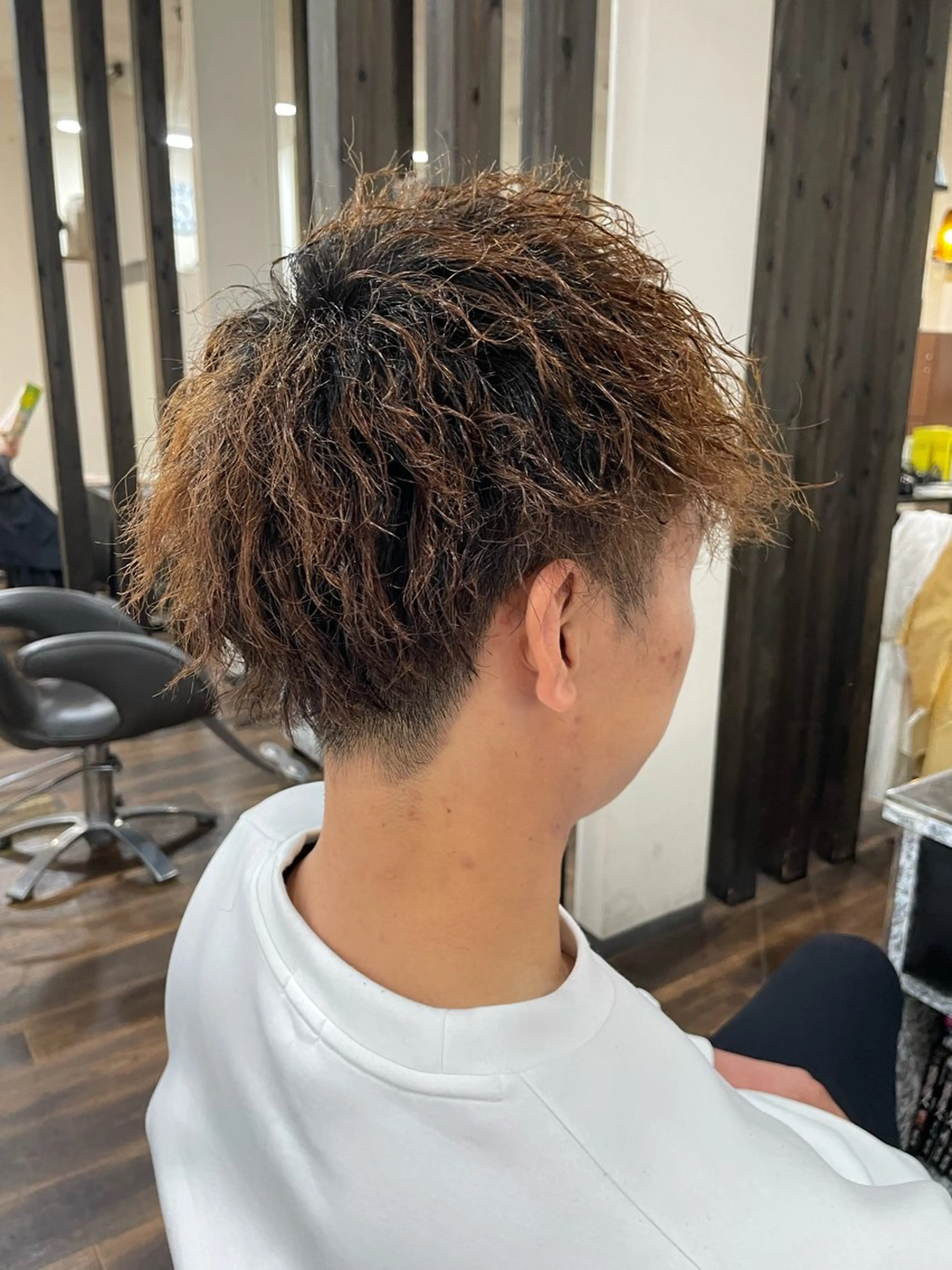 パーマ メンズ メンズパーマ メンズツイストパーマ ツイストパーマ カット パーマ Leggu所属・木田 智大のヘアスタイル