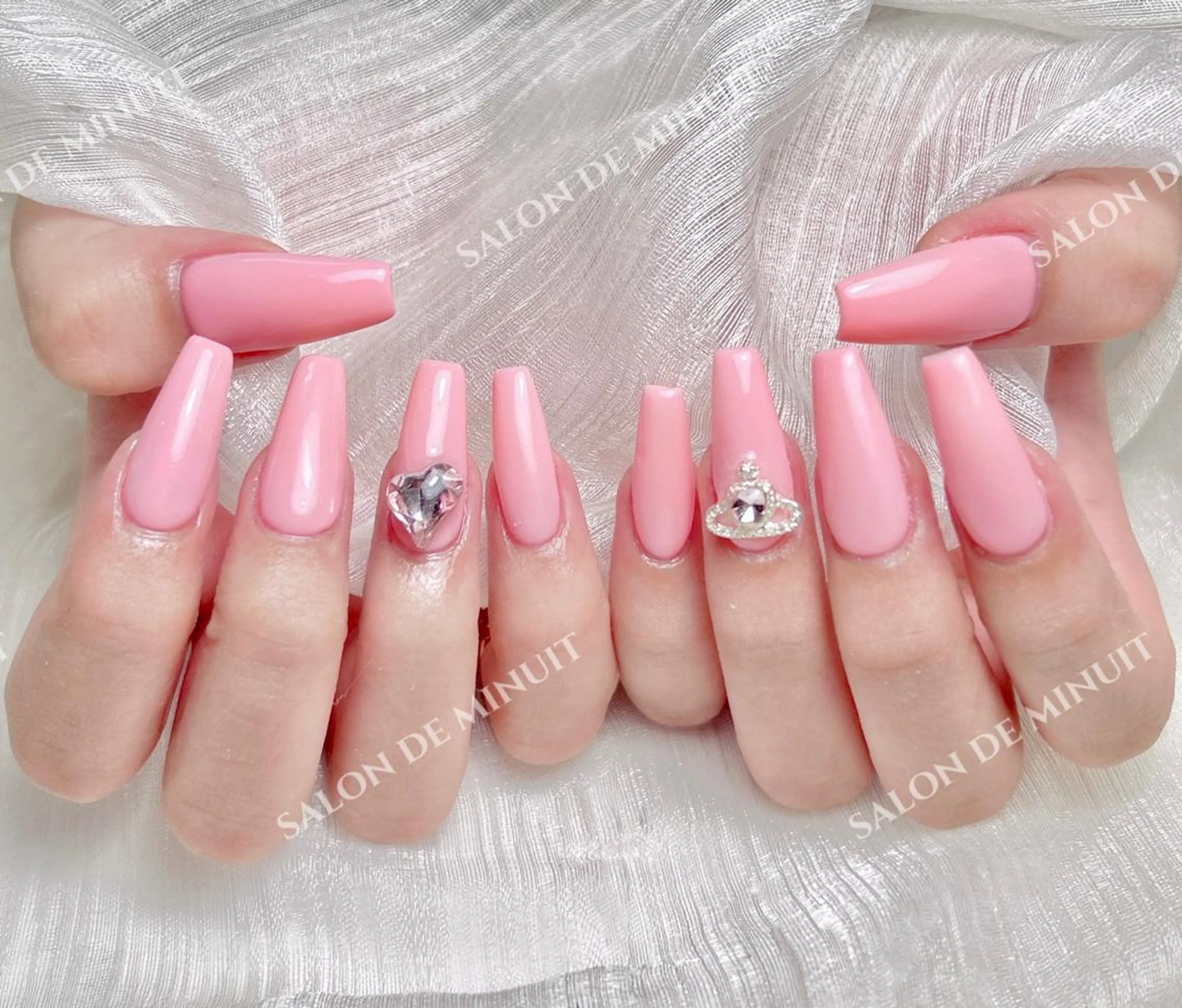 ネイル ハンドネイル ハンドケア Salon de Minuit🦩のネイルデザイン