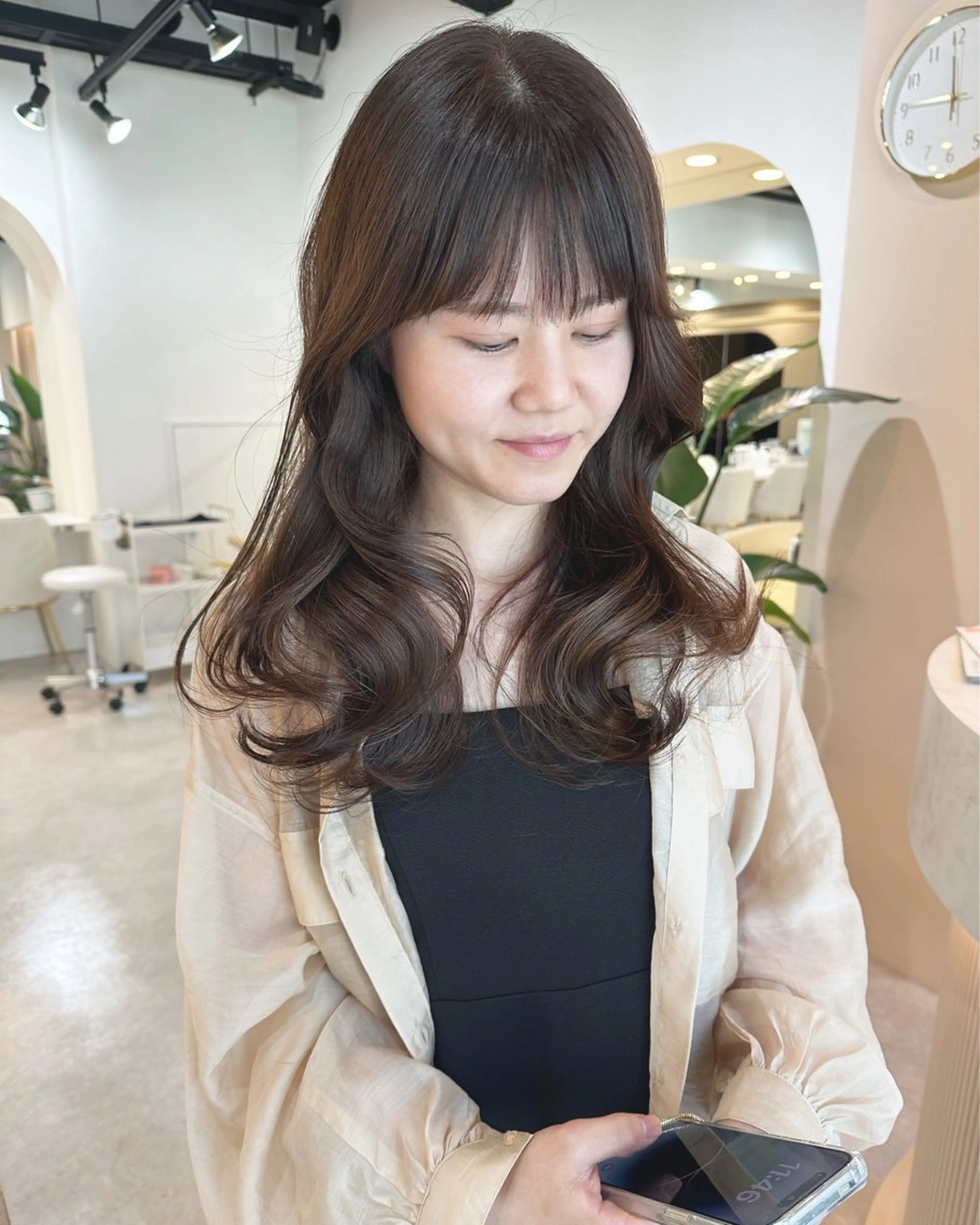 ロング カラー ヘアアレンジ カット ヘアカラー トリートメント Akane レイヤー/艶カラーのヘアスタイル