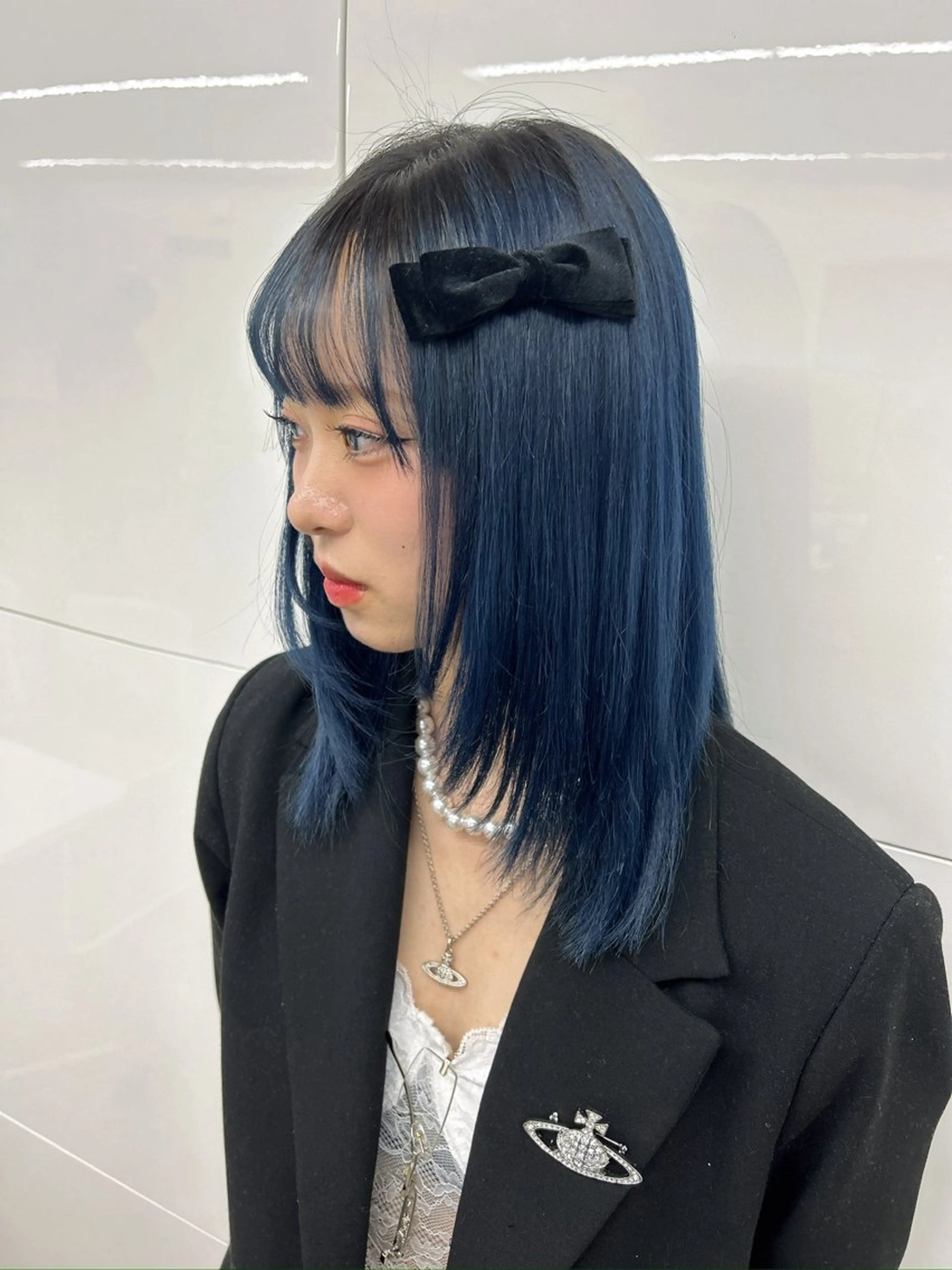 ミディアム カラー ブルーカラー AISA viewNAGOYAのヘアスタイル