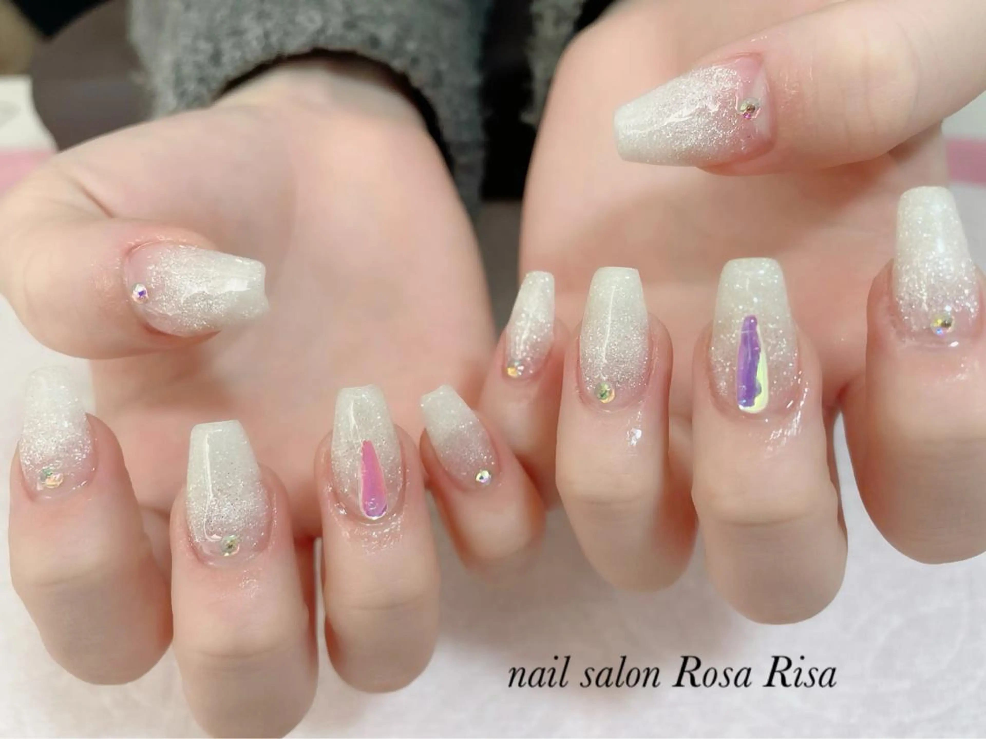 セミロング アイブロウ 眉カラー ハンドネイル ネイルスタジオ シェイクユアハンズのネイルデザイン