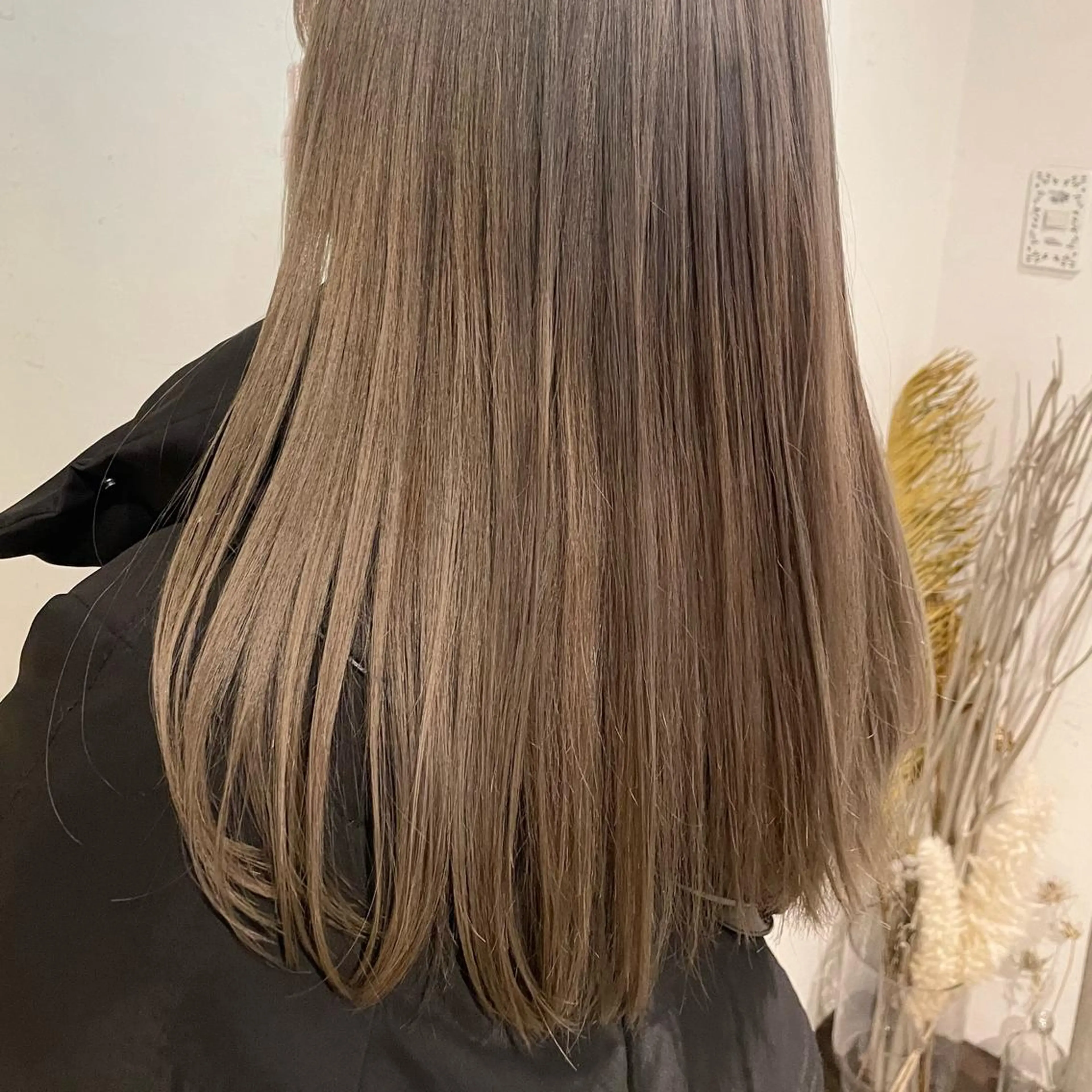 ロング カラー ブロンド カット ヘアカラー トリートメント kitin  吉祥寺 山岸花のヘアスタイル