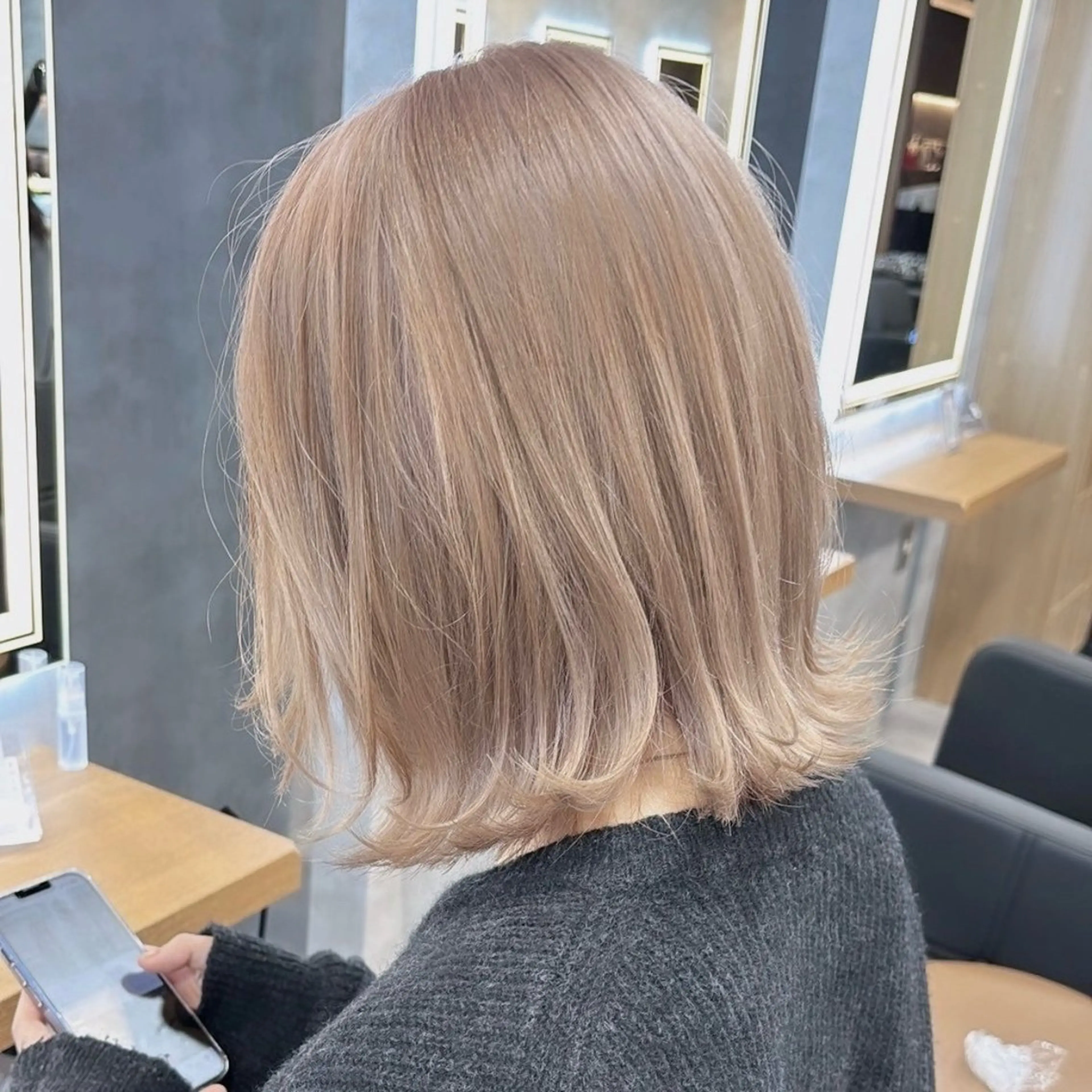 カラー ベージュカラー ブリーチ グレージュ ベージュ・グレー ジュ達人KOJIROのヘアスタイル