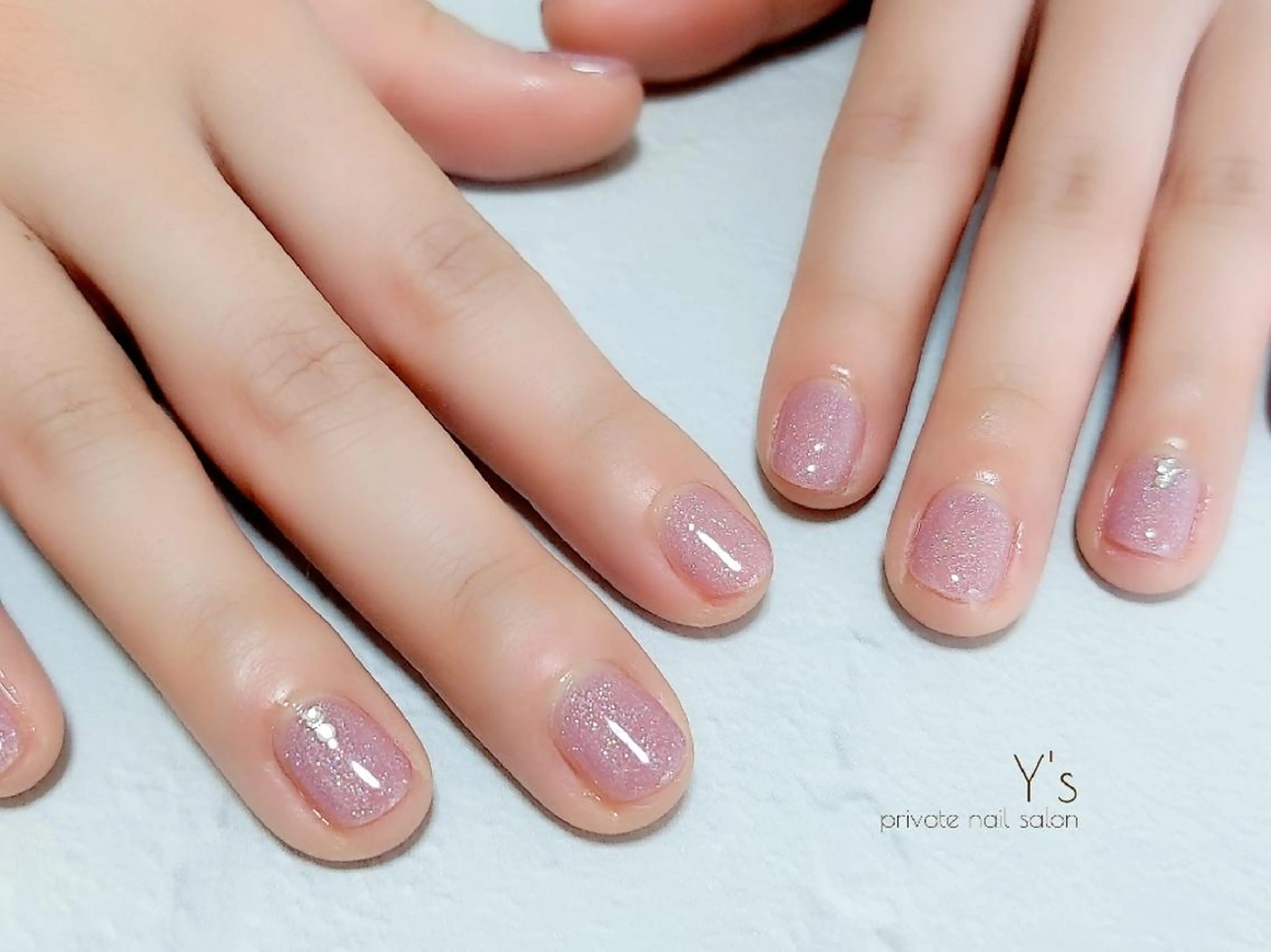 カラー ハンドネイル YUMI NAGAI  のネイルデザイン