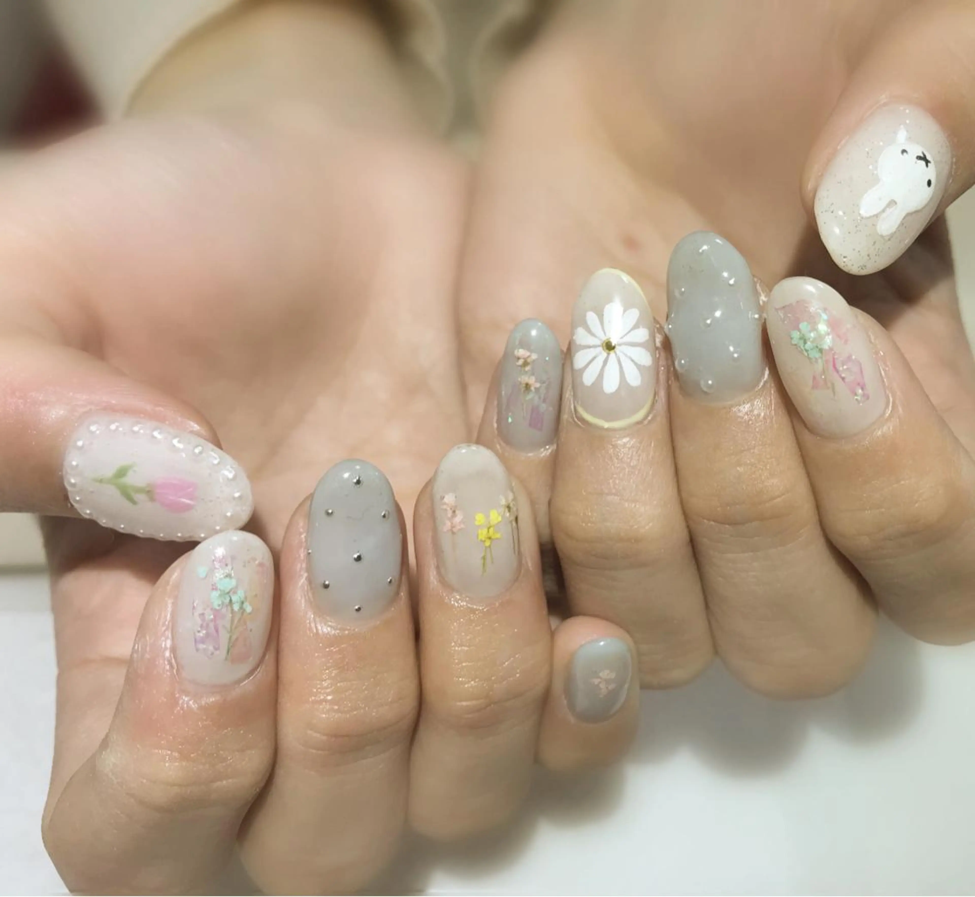 ネイル フットネイル シンプルネイル 春ネイル 夏ネイル ホワイト ネイル フフラ所属・nail fufla ♡yamane♡のネイルデザイン