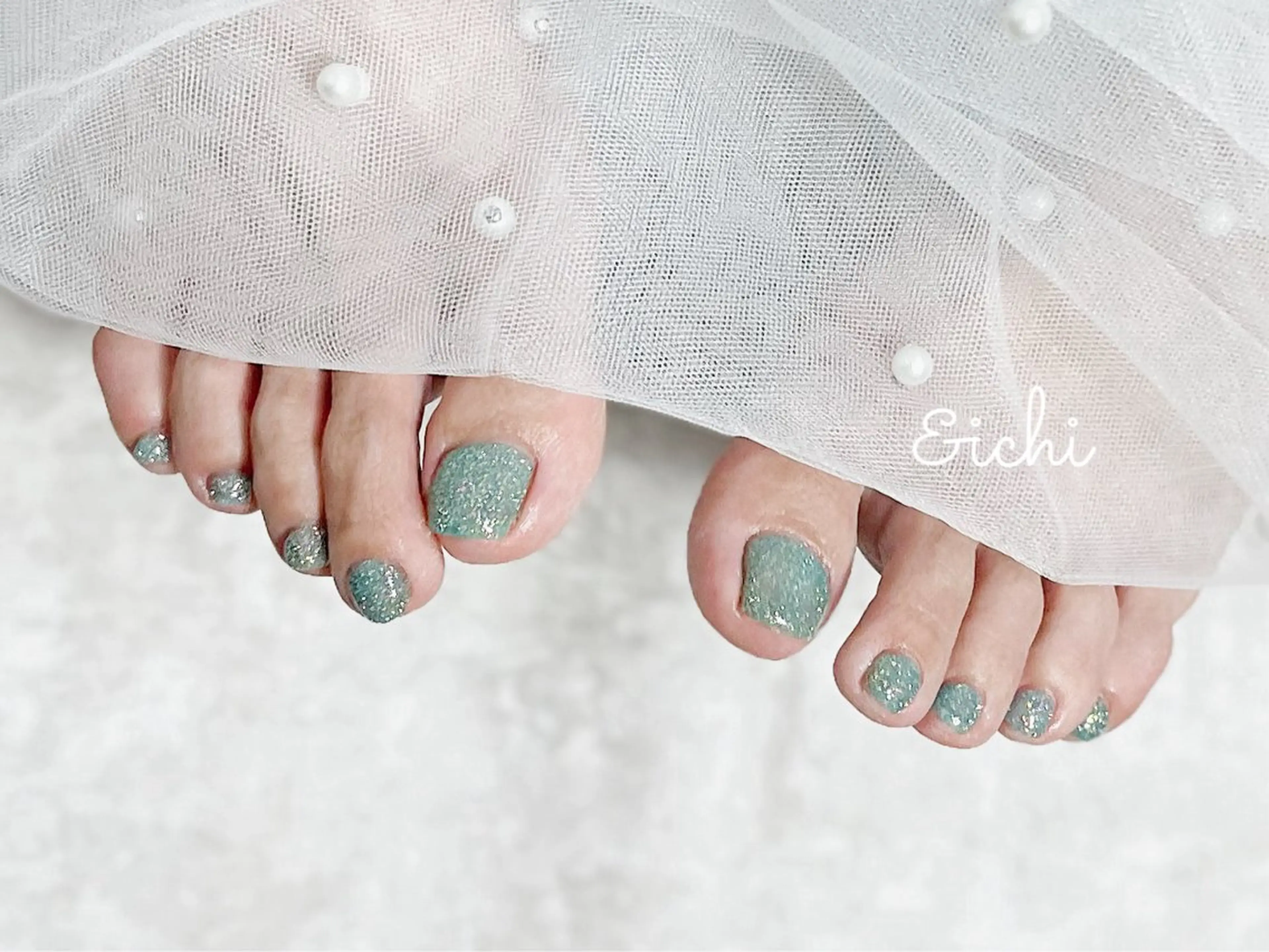 FOOTフラッシュワンカラー(初回ソフトジェルオフ無料・ケア込み)の写真