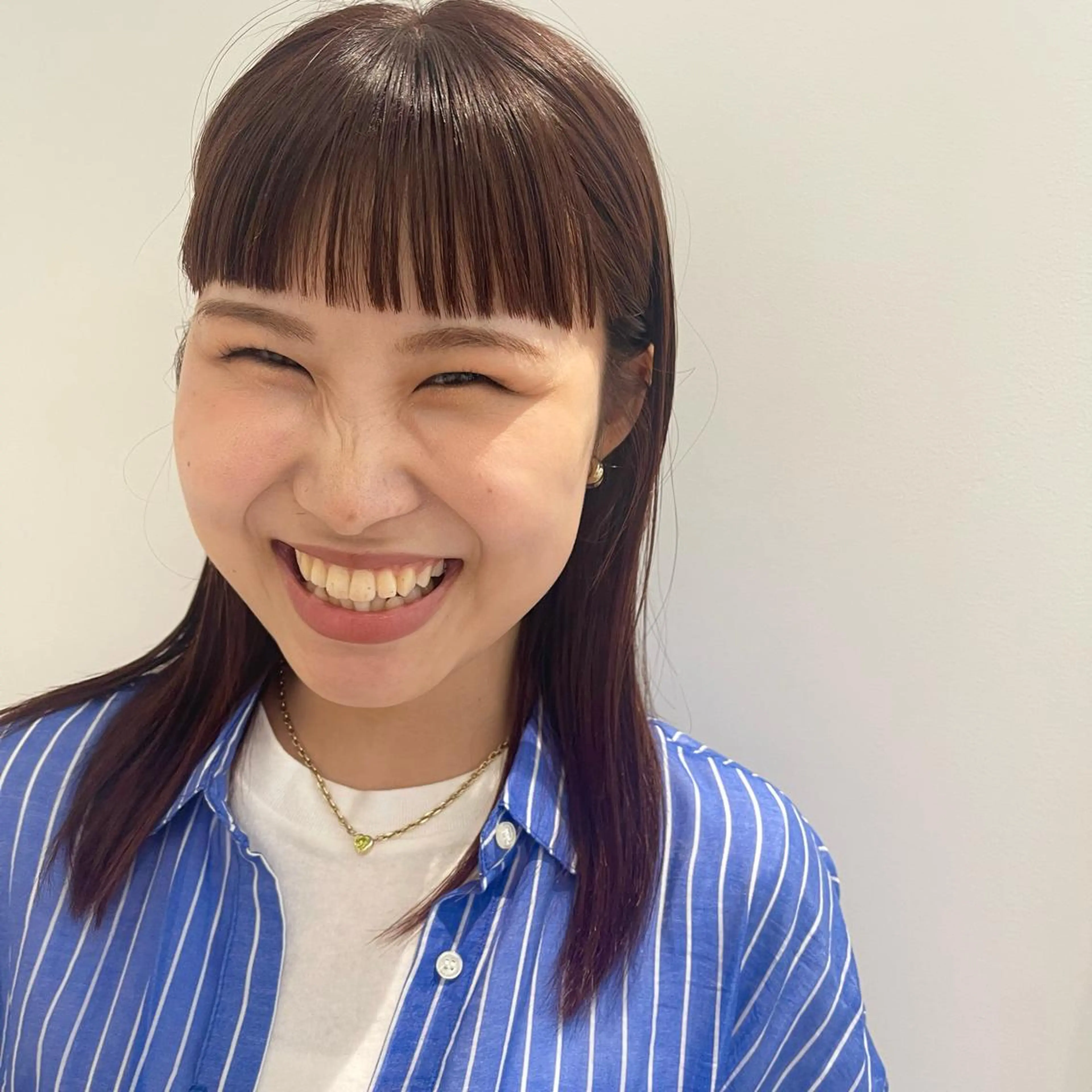 セミロング カラー オン眉 Zina 十条店所属・デザインカラー／ボブ 🍦MEI🍦のヘアスタイル