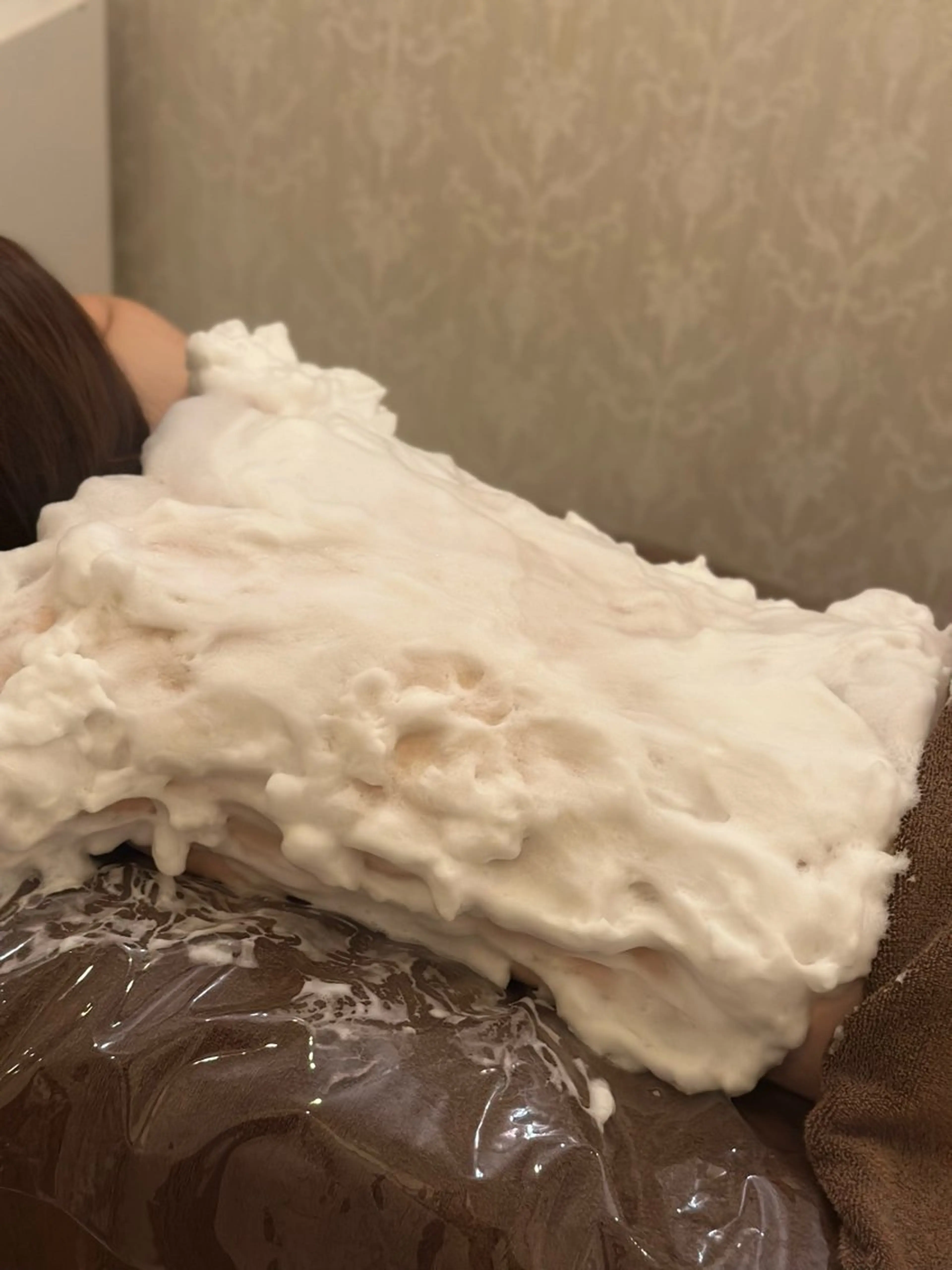 泡ホイップ背中🫧の写真