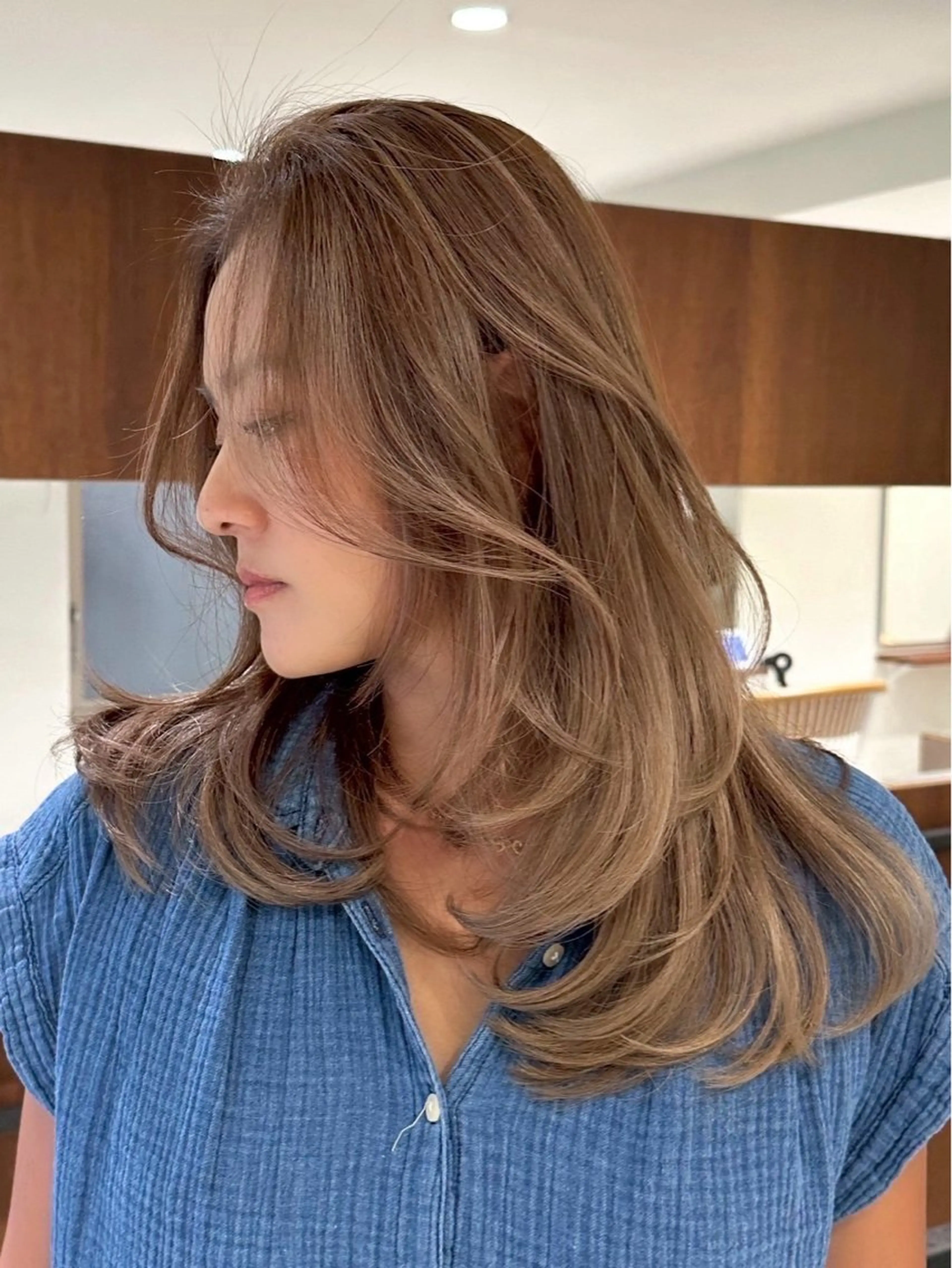 ロング カラー ベージュカラー ハイライトカラー ハイライト レイヤーカット ヘアカラー 🌈透明感カラー🌈 🌟吉田祐介🌟のヘアスタイル