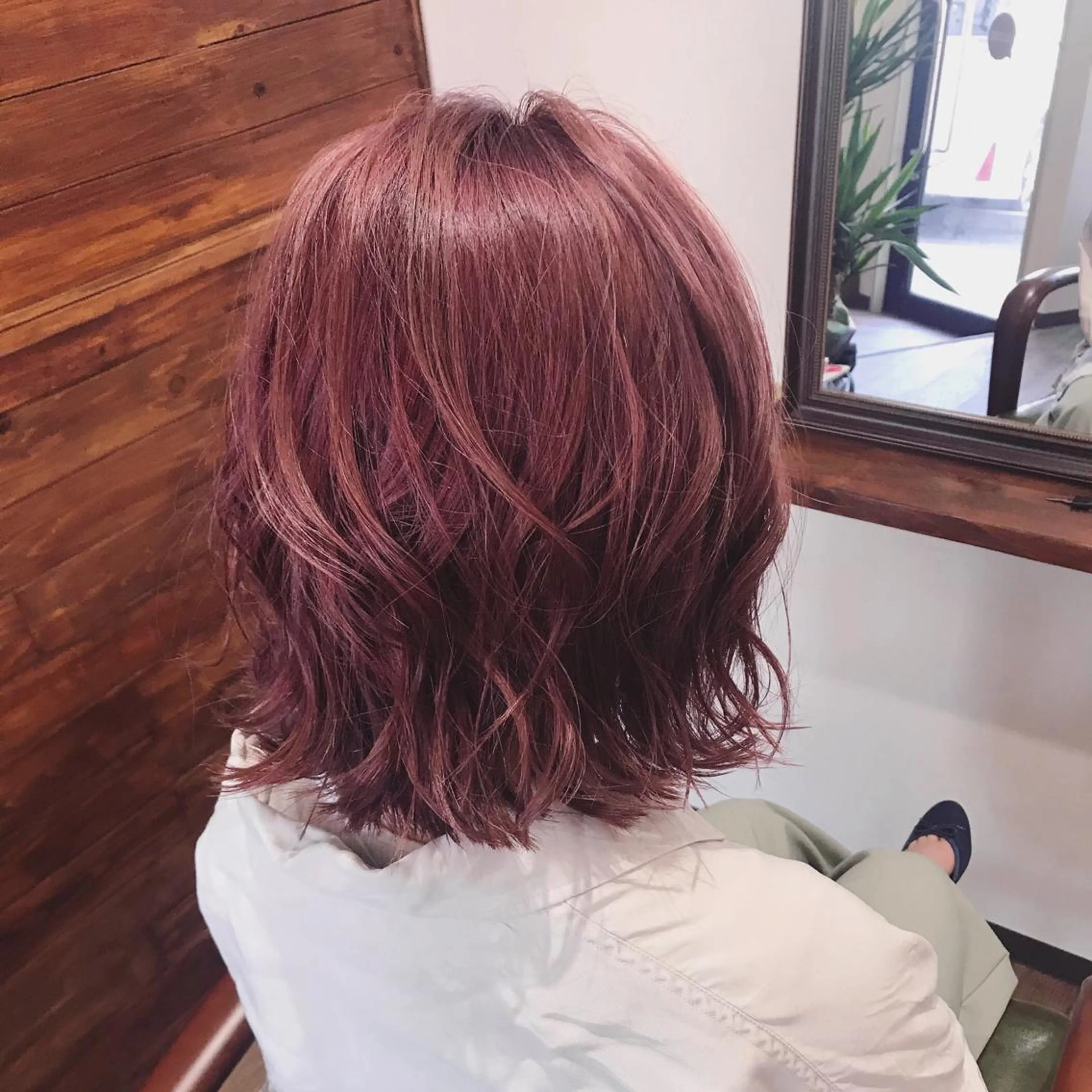 ショート カラー ピンクカラー 外ハネヘア ヘアカラー トリートメント Rug Relief所属・Rug Relief 吉田のヘアスタイル