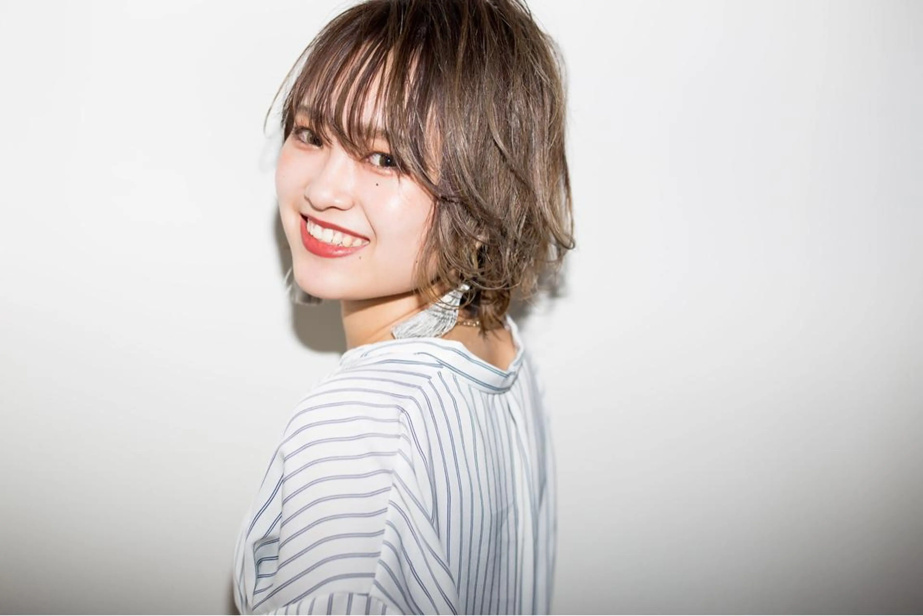 ミディアム 渡邊 拓也のヘアスタイル