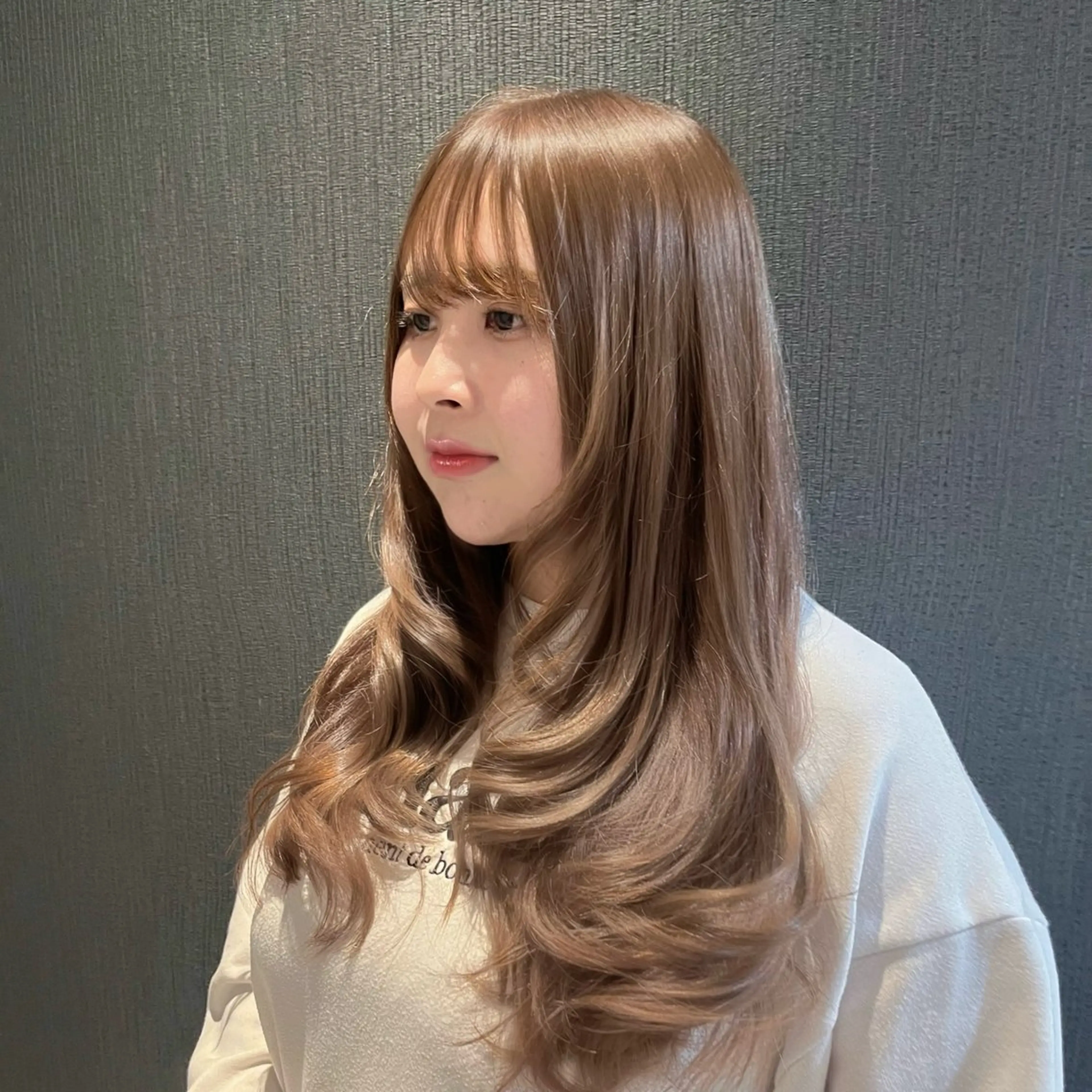 カラー ヘアカラー レイヤーカット/ フェミニン💕/鏡のヘアスタイル