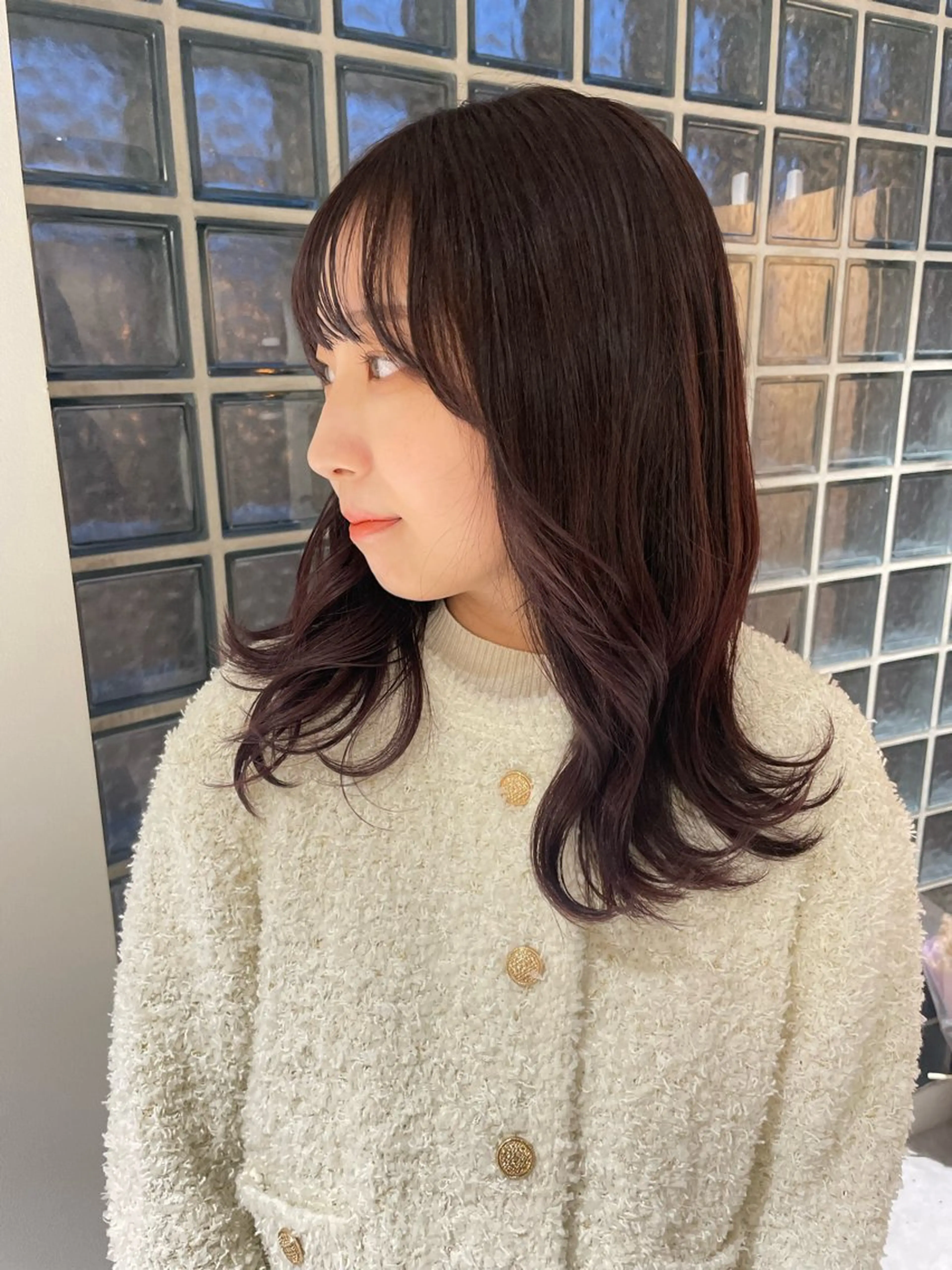 セミロング アキ/梅田/顔まわり /レイヤーカット/のヘアスタイル