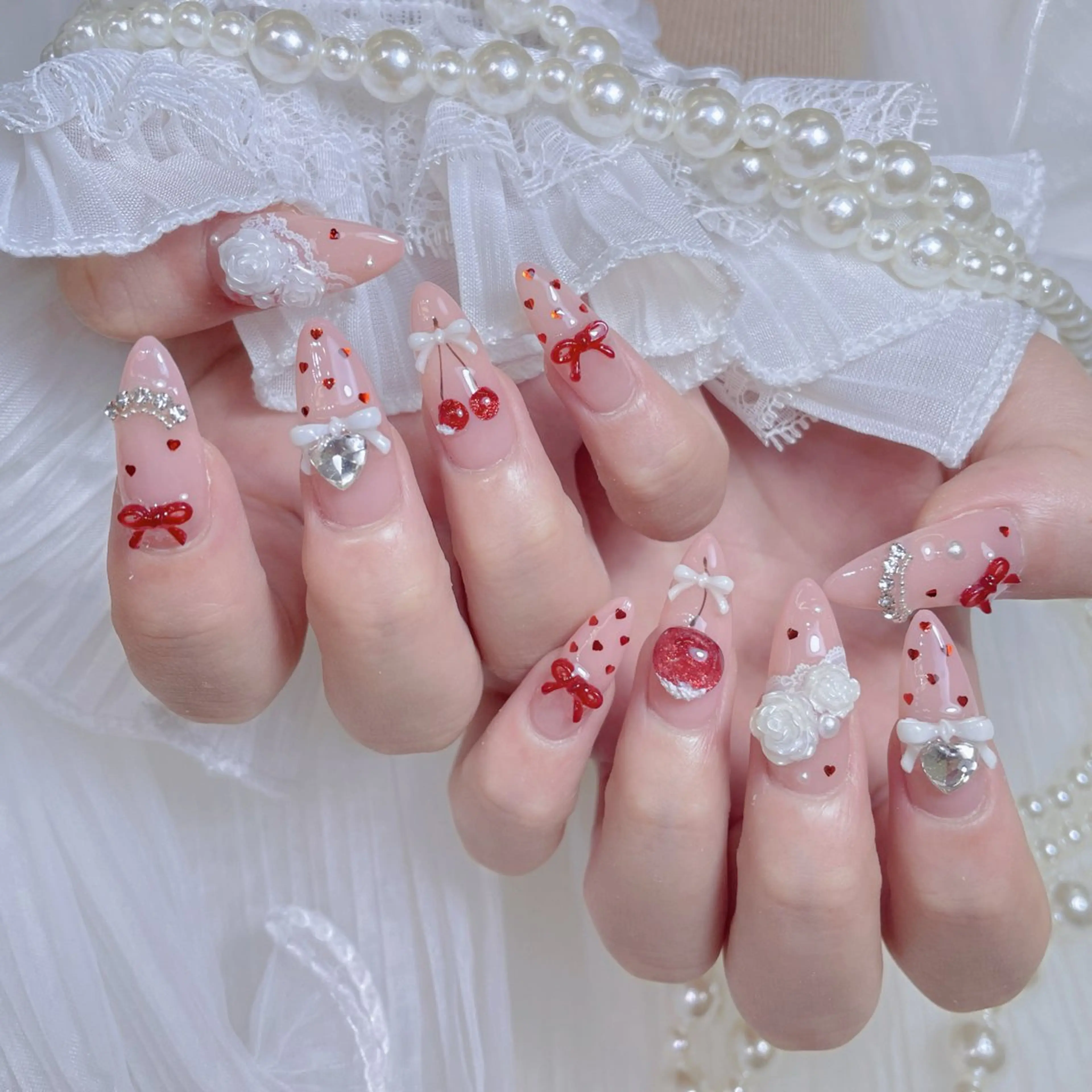 ネイル クリアネイル ハート キラキラネイル 韓国ネイル マグネットネイル ハンドネイル NailPrincess所属・princess スカルプ専門店のネイルデザイン