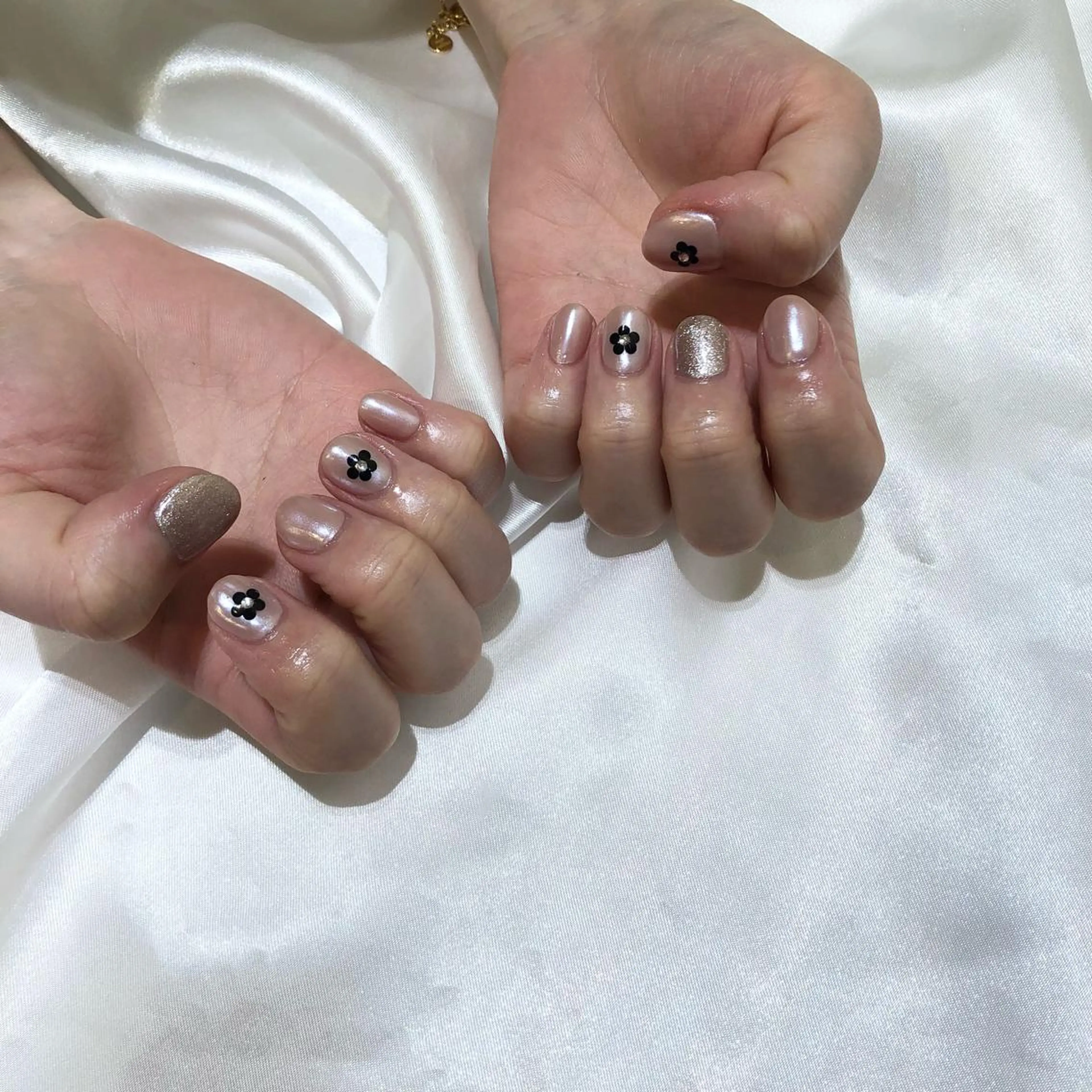 ネイル classic 新横浜所属・山田 暉のネイルデザイン