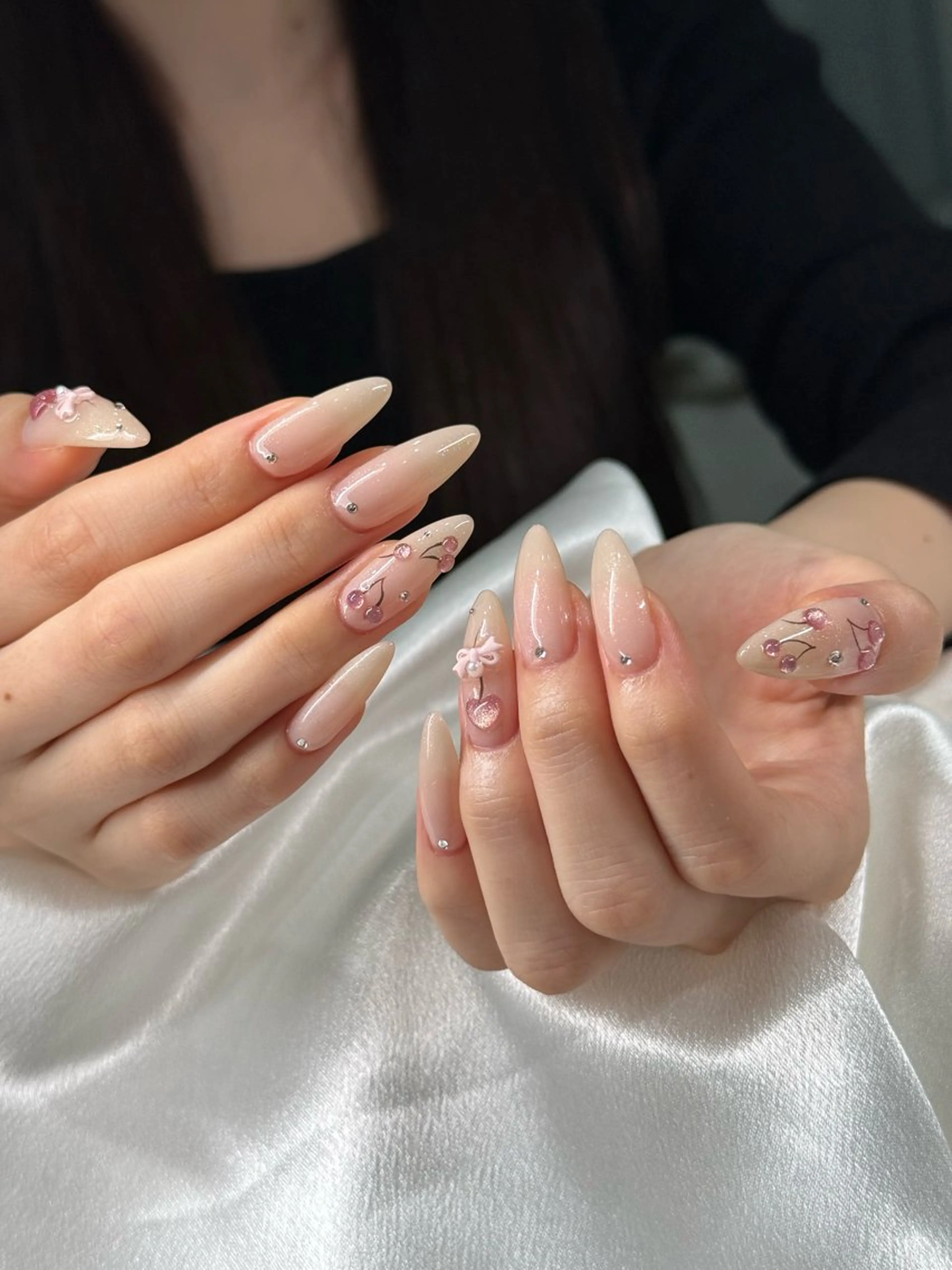 ネイル アートネイル オーロラネイル ブルー チークネイル フットネイル ハンドネイル NAILS168 新大久保店のネイルデザイン