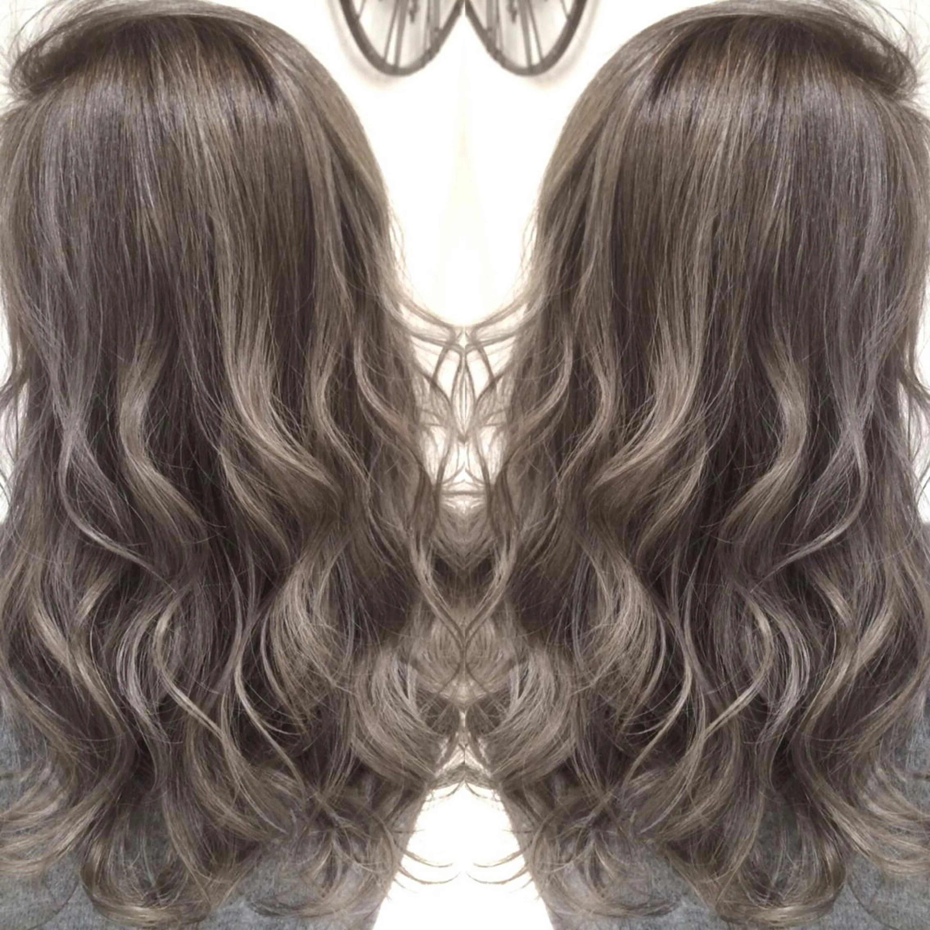 セミロング カラー ハイライトカラー 3Dハイライト ハイライト ヘアカラー トリートメント 井上 一平のヘアスタイル