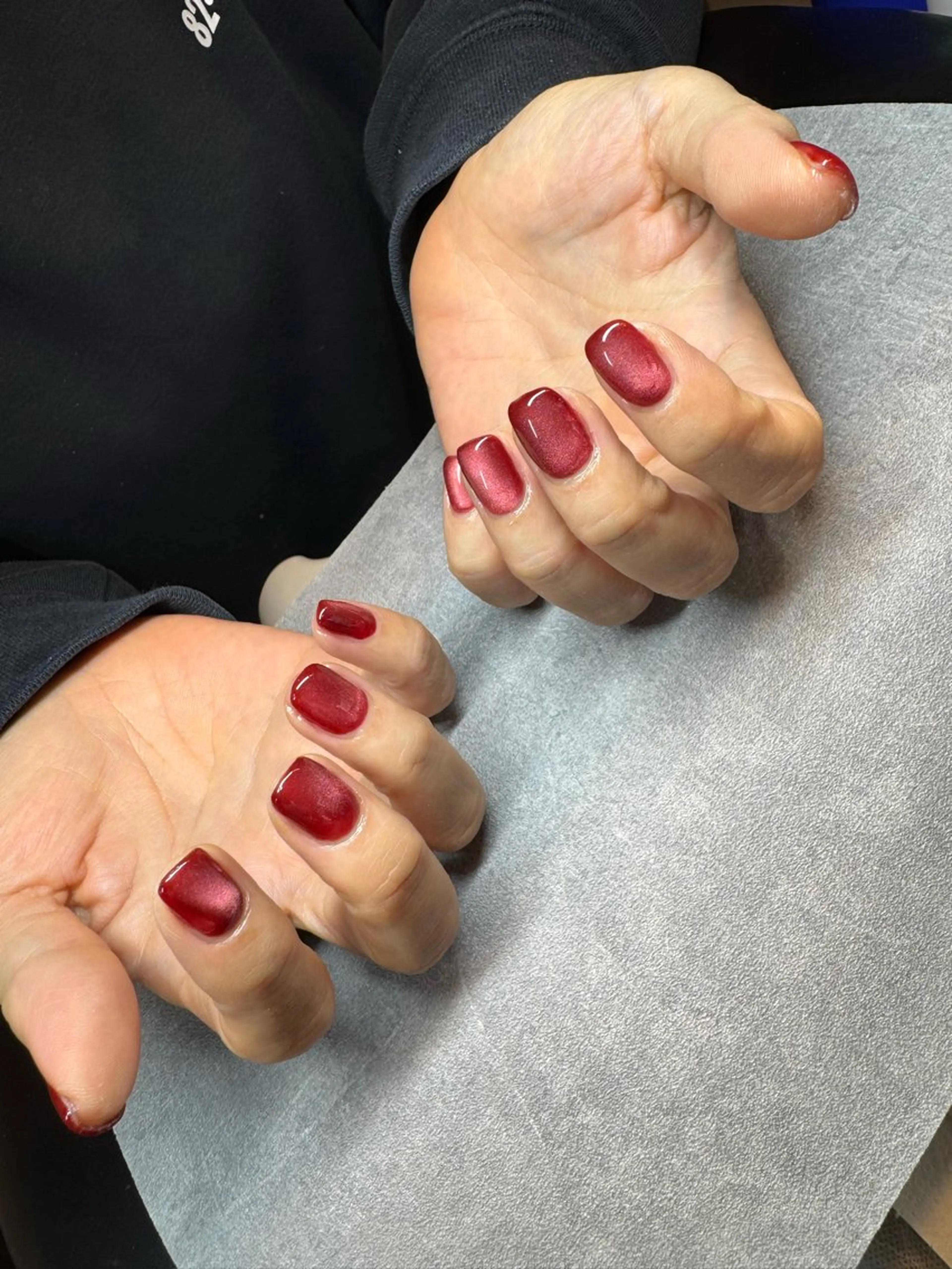 【ジェルオフあり】100種類以上のカラーサンプルから何色でも選べるマグネットネイル(補足説明をご確認下さい)の写真