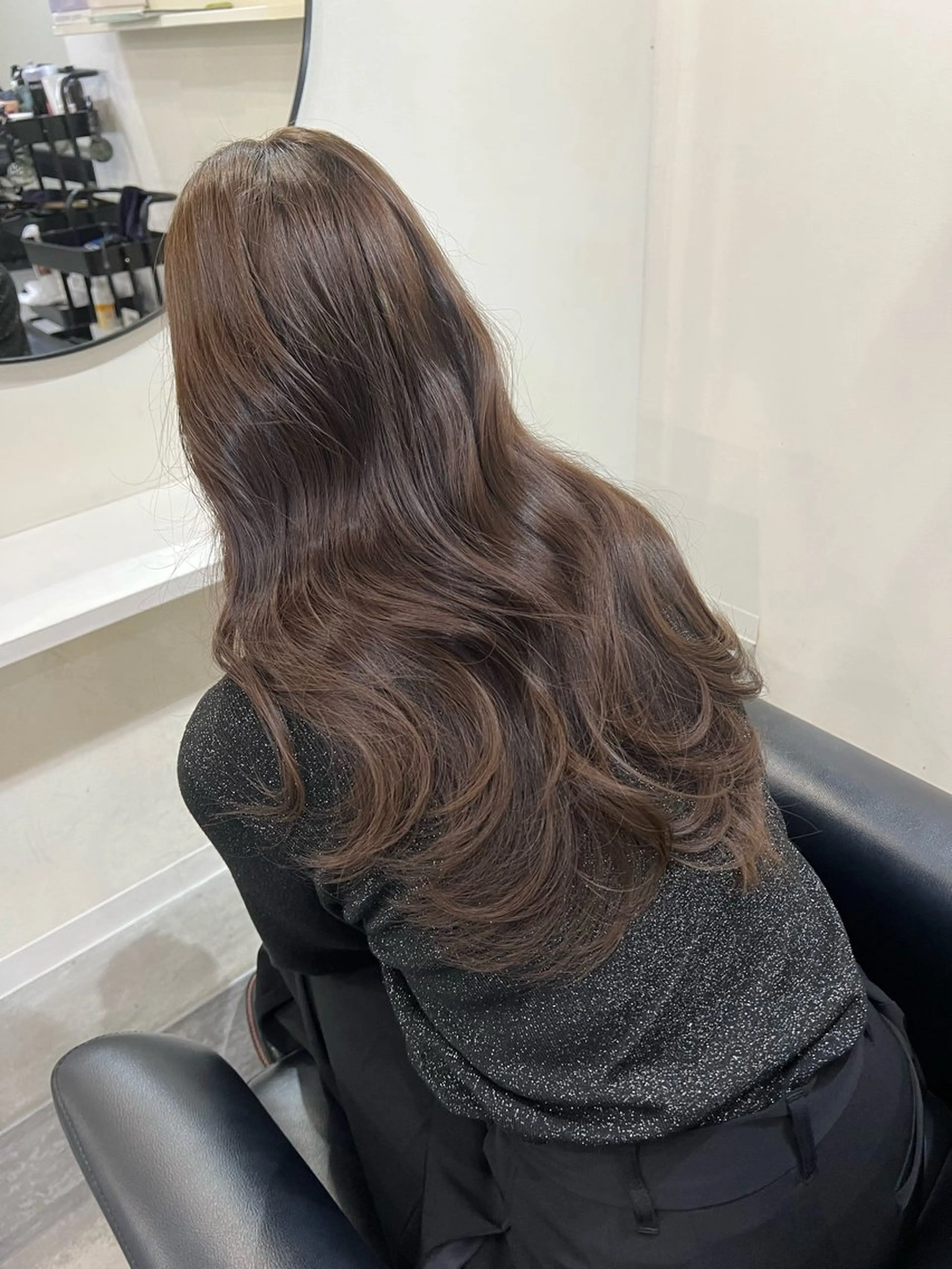 18:00​〜​【color】髪のダメージを最小限に‼️ロング料金550​〜​1100の写真