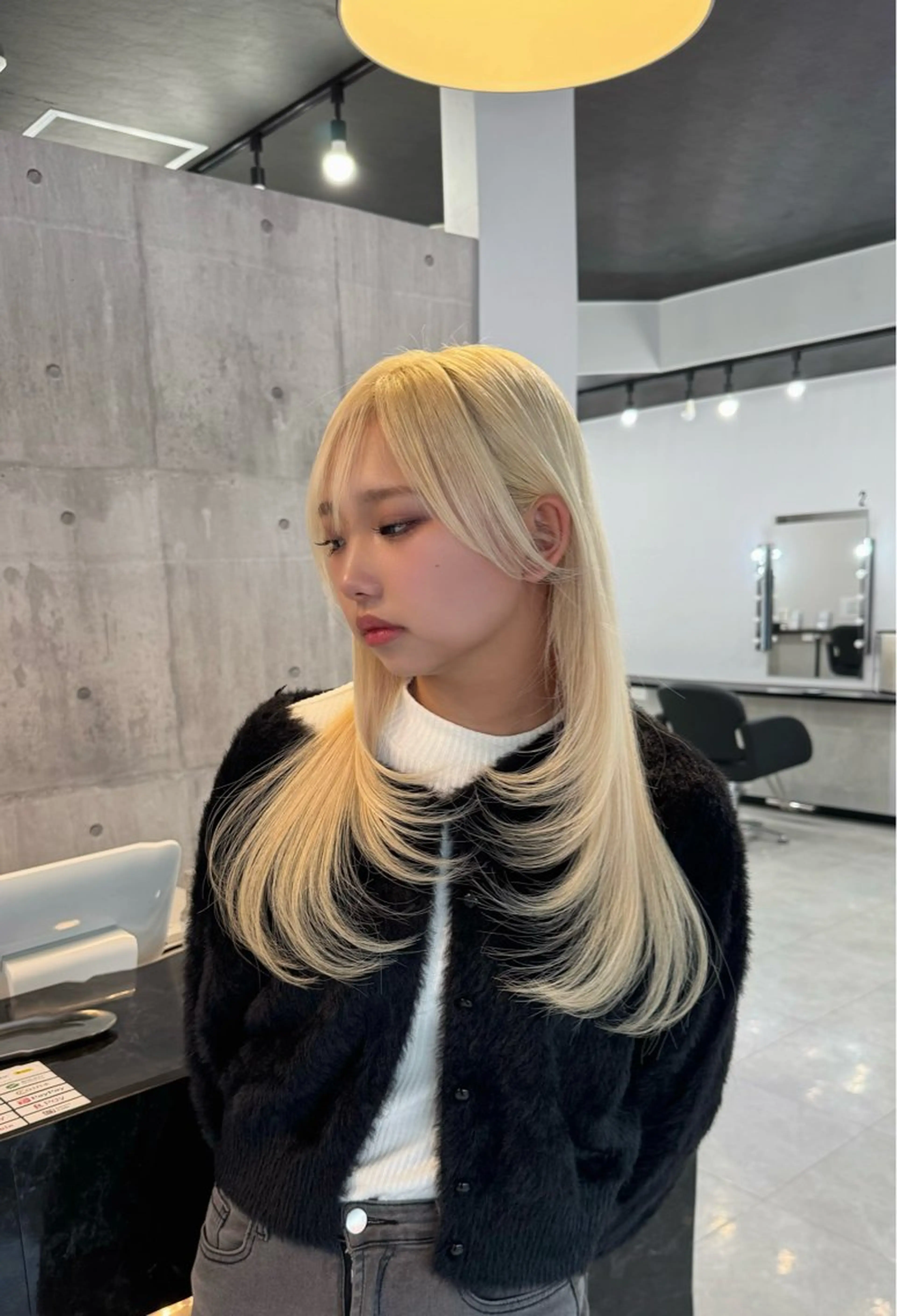 ロング ロングレイヤー レイヤーカット ロング レイヤー・ブリーチ kiyotoshiのヘアスタイル