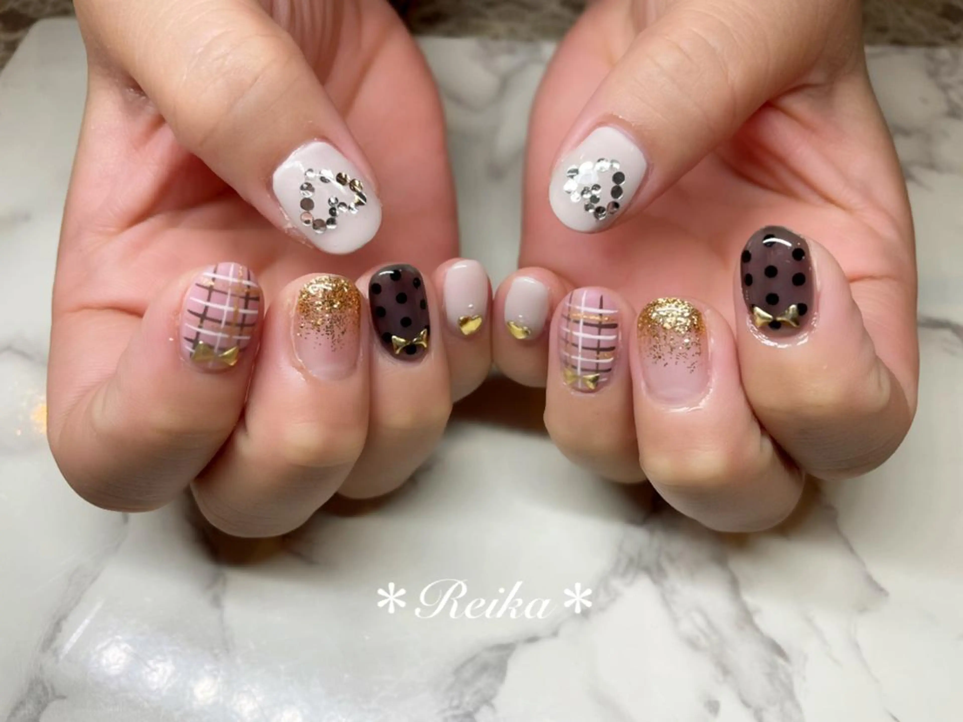 ネイル R nailのネイルデザイン
