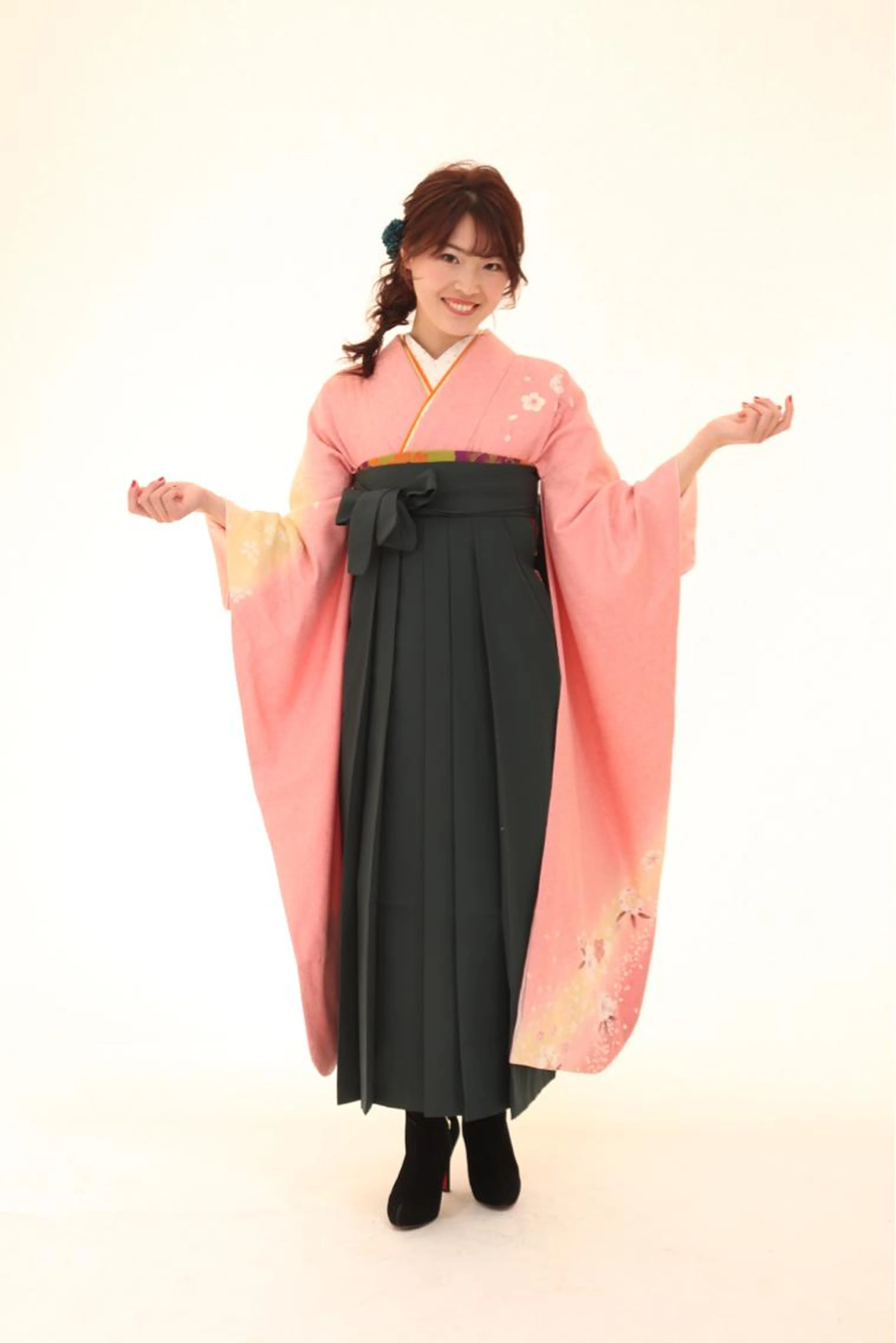 袴着付け＋ヘアセット《着付けのみ12000円》の写真