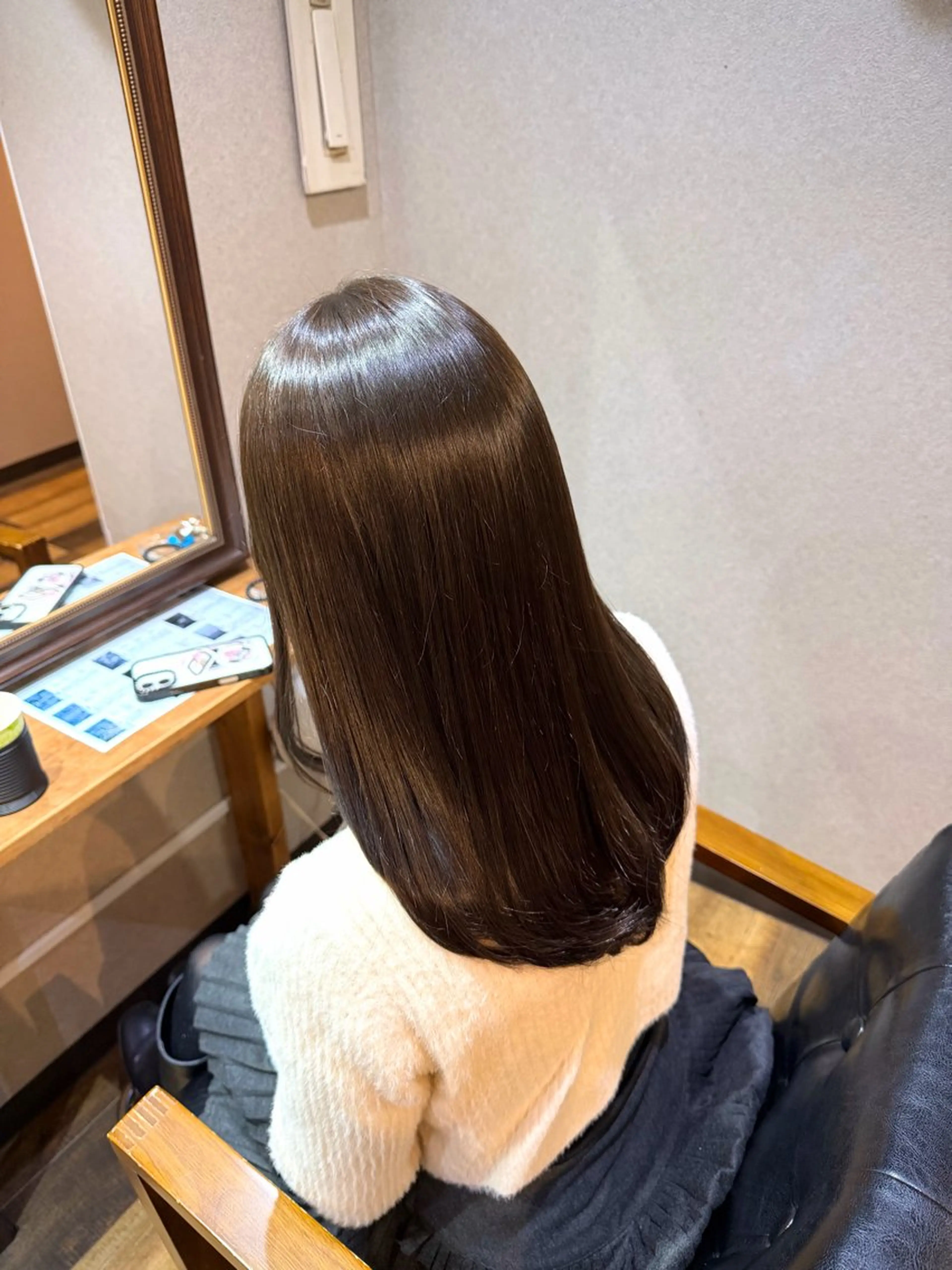 セミロング カット ヘアカラー MIKA💫 艶髪/透明感カラーのヘアスタイル