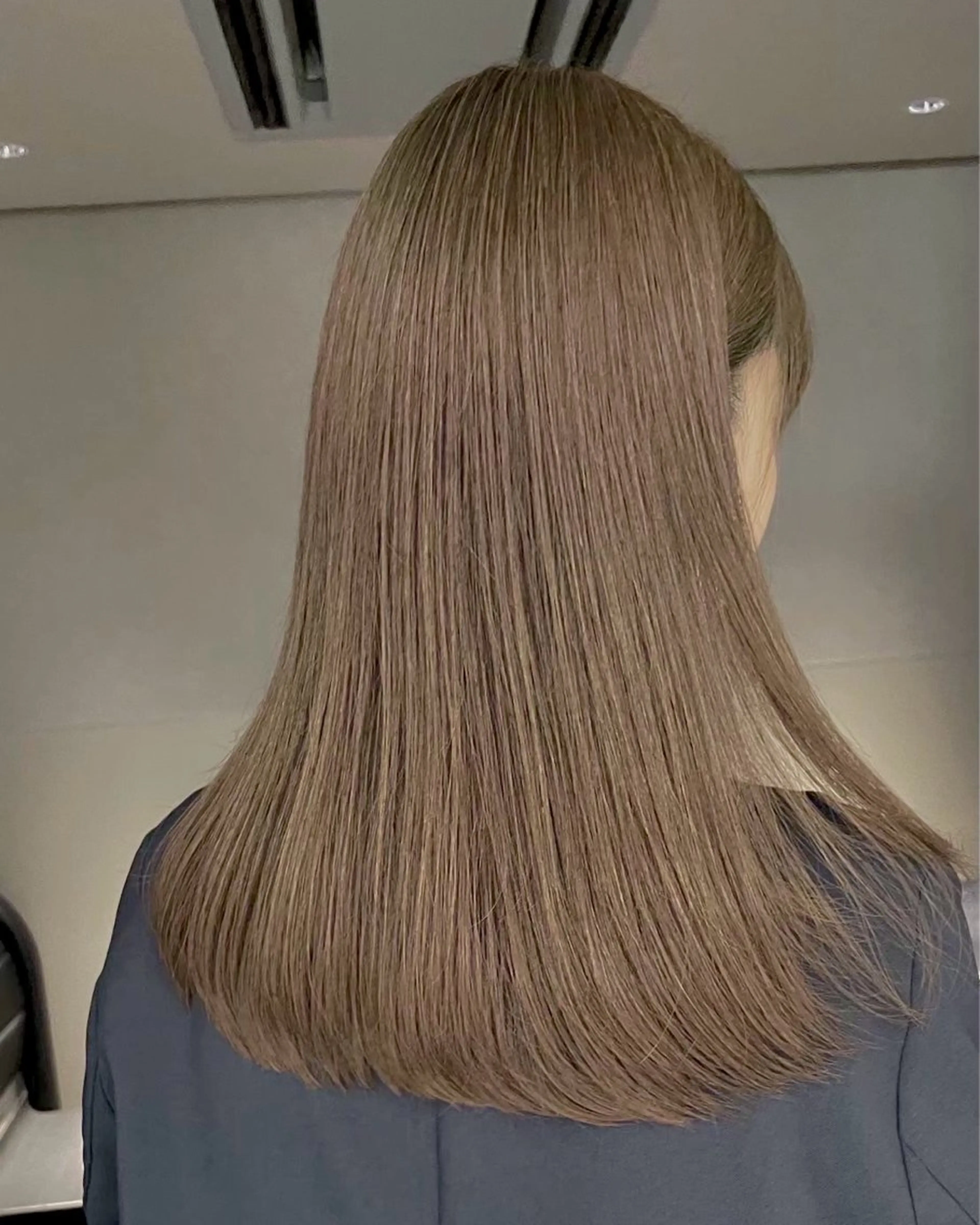 セミロング カラー ヘアカラー トリートメント ヘアセット グレージュ/ベージュ /経堂/sana🌱のヘアスタイル