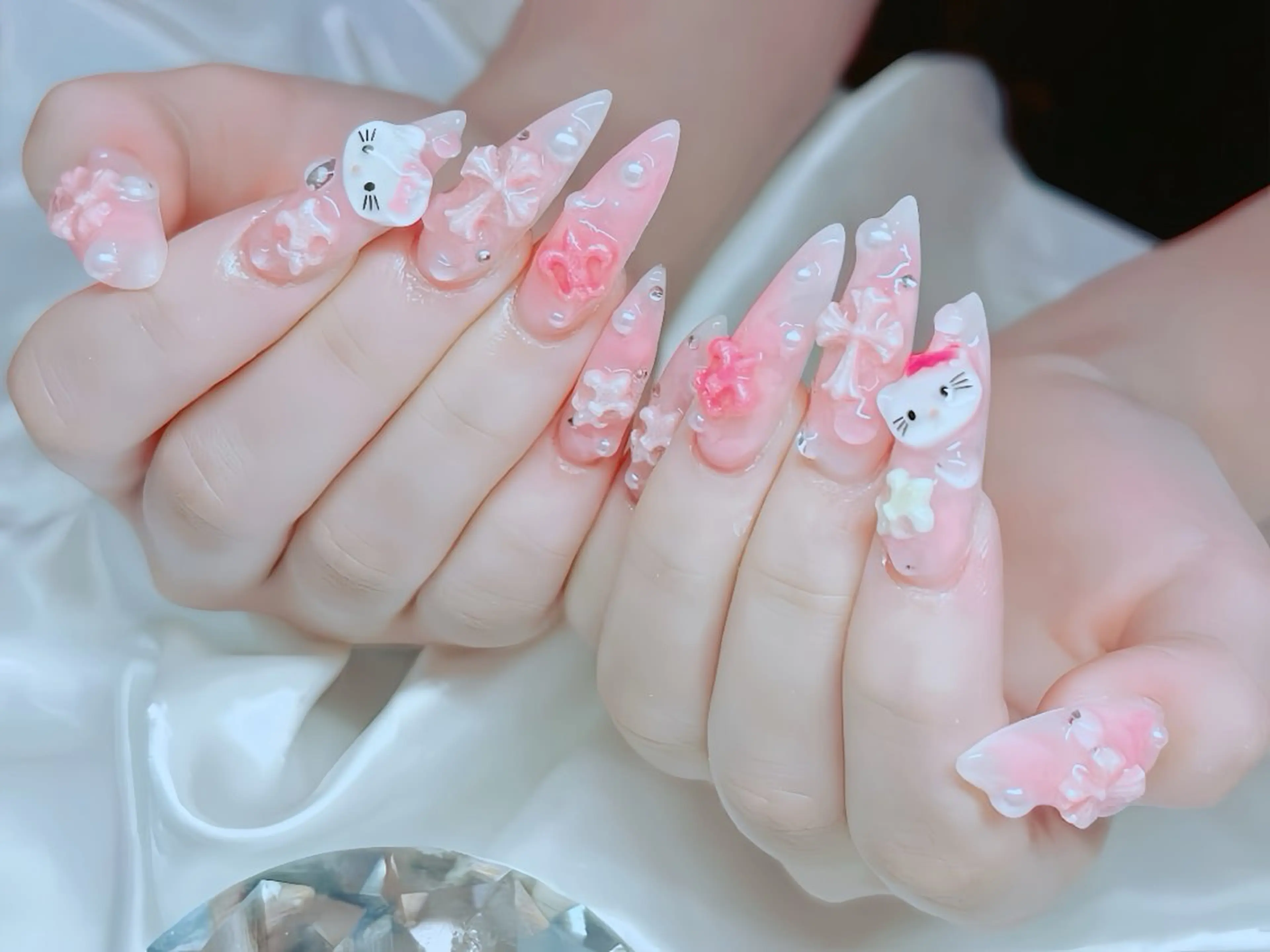 ネイル アートネイル フレンチネイル キラキラネイル 韓国ネイル 水色 ハンドネイル Rin Nail 新大久保店のネイルデザイン