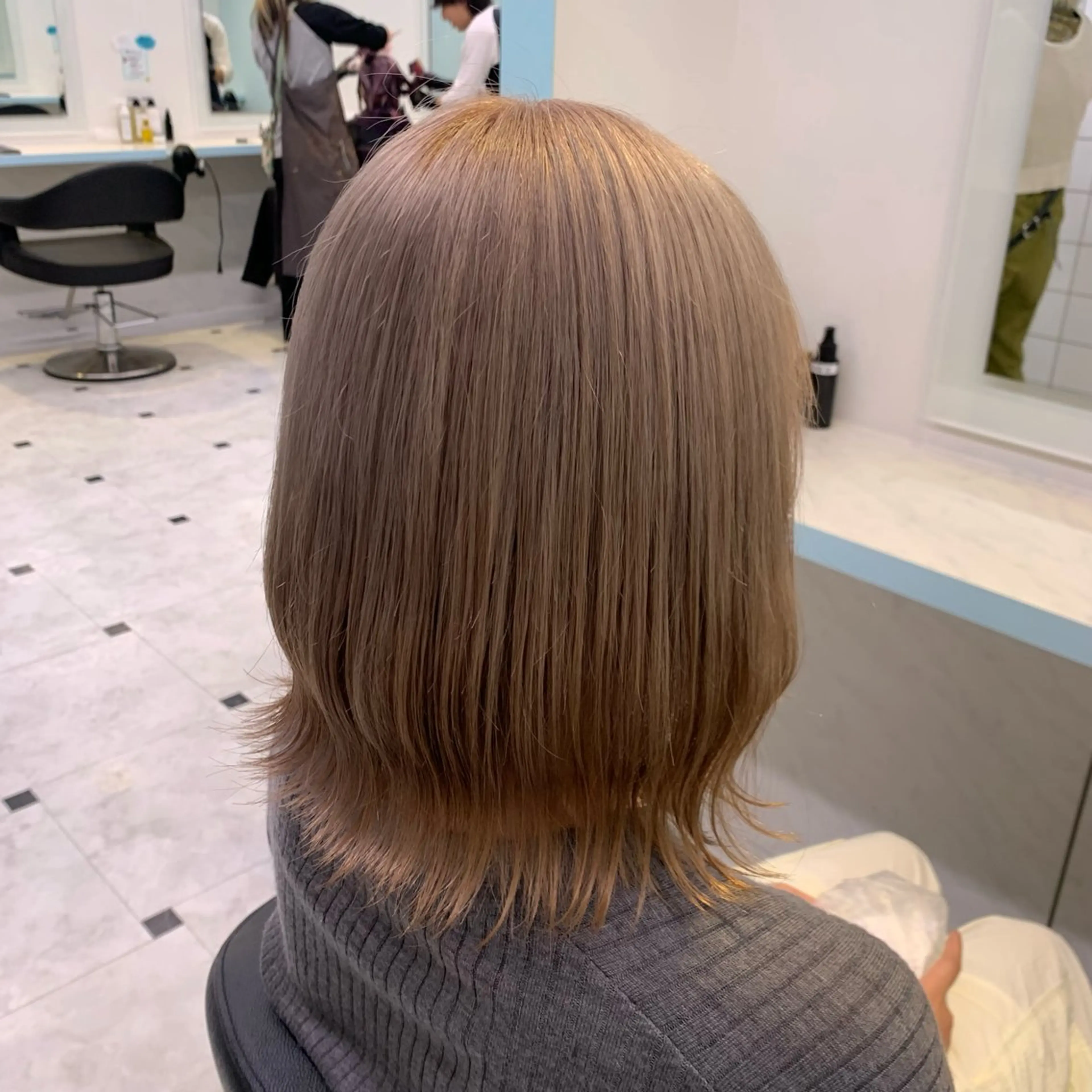 セミロング ヘアカラー トリートメント 🤍大人っぽ韓国暗髪 🤍Asuka🤍のヘアスタイル