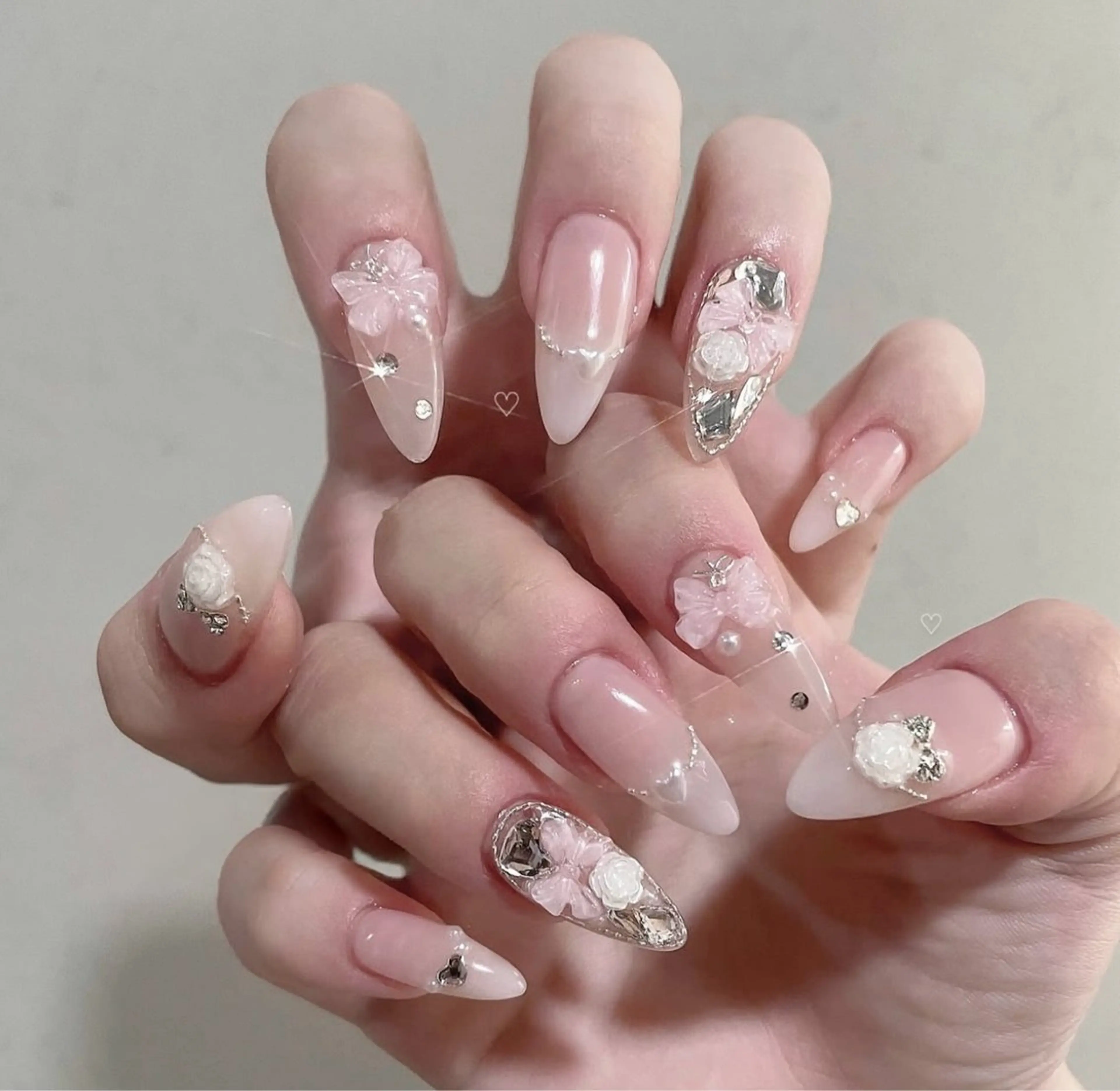 新規ソフトオフ無料です❤️🩷パラジェル使う🩷🙆‍♀️🌈チップ長さ出し10本デザイン持ち込み可能💞💞💞の写真