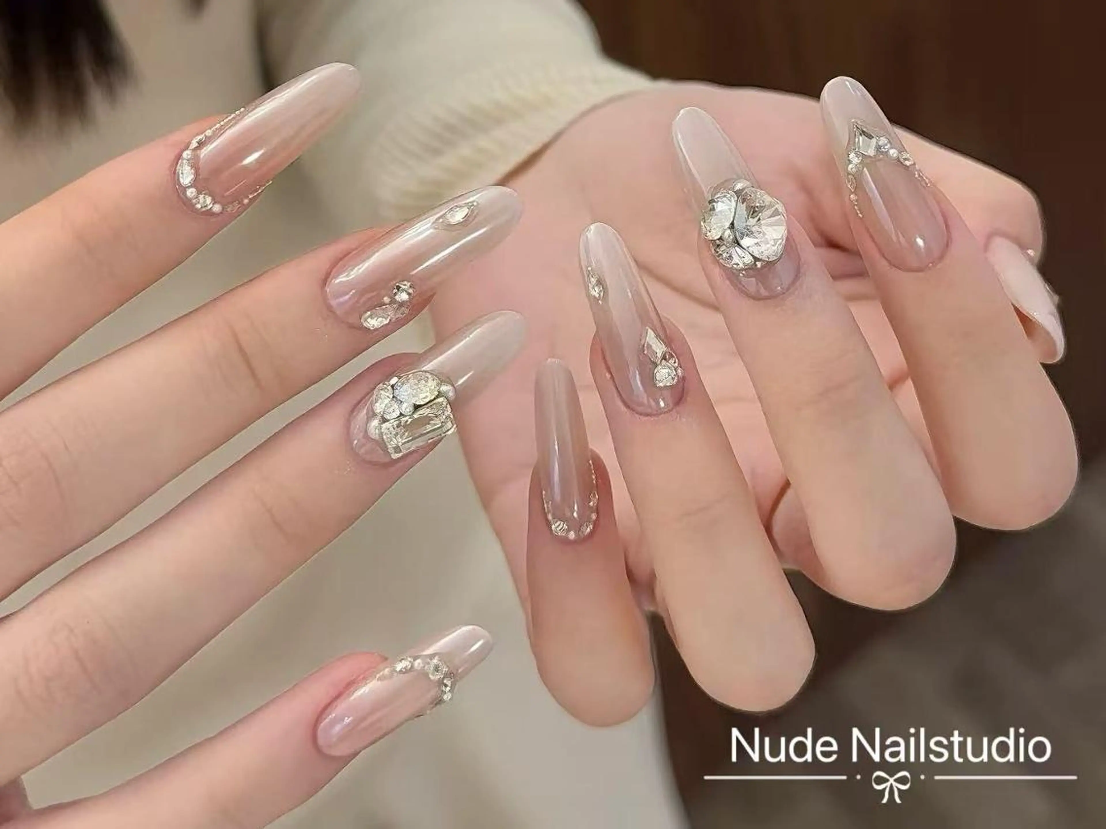 ネイル チークネイル フットネイル フレンチネイル ジェルネイル ガラスフレンチ ヌドネイルスタジオ もものネイルデザイン