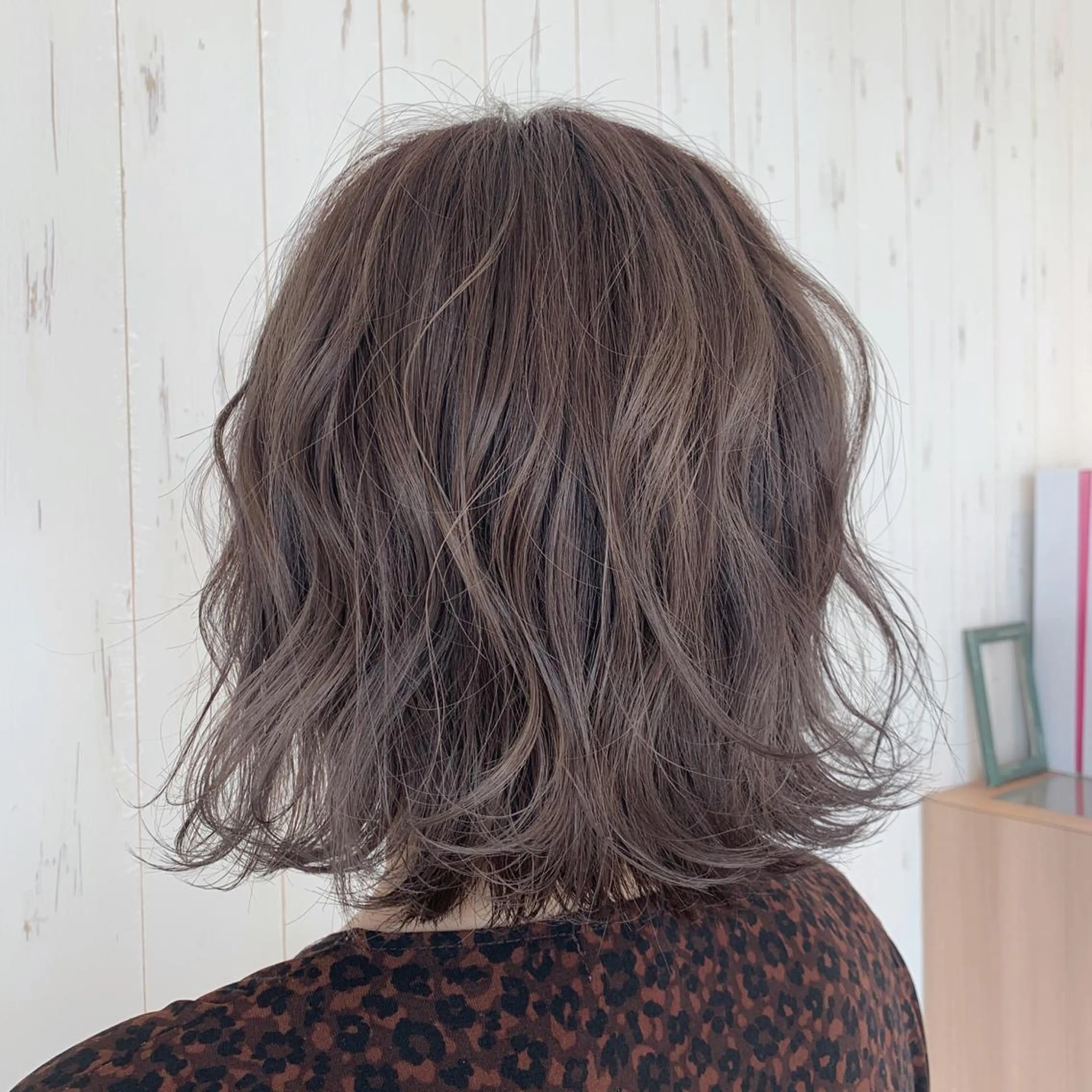 ショート カラー 越智 咲穂のヘアスタイル