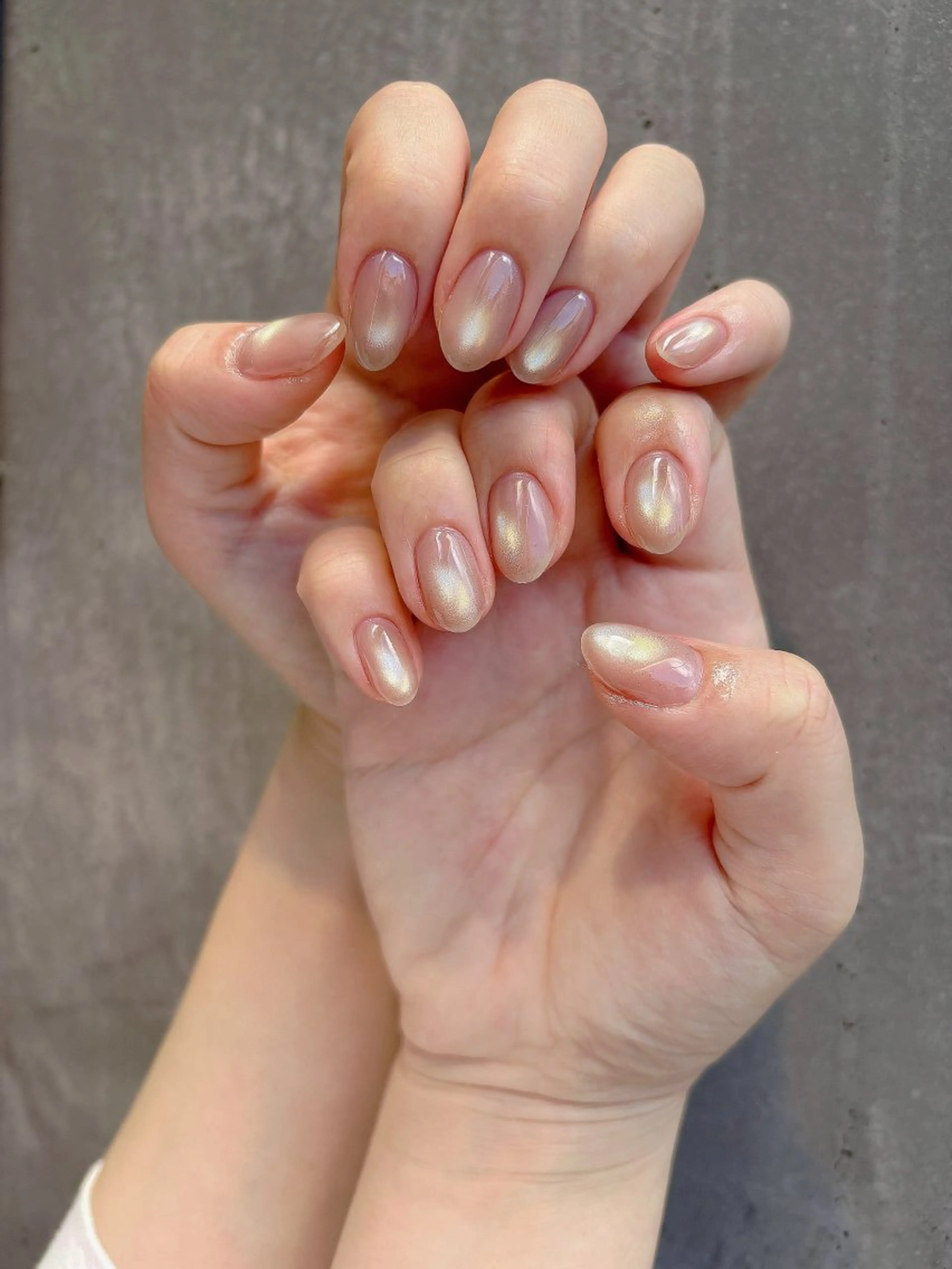 ネイル ゴールド マグネットネイル シンプルネイル ハンドネイル ハンドケア 🎀NAIL🎀 AI🪄︎︎◝✩のネイルデザイン