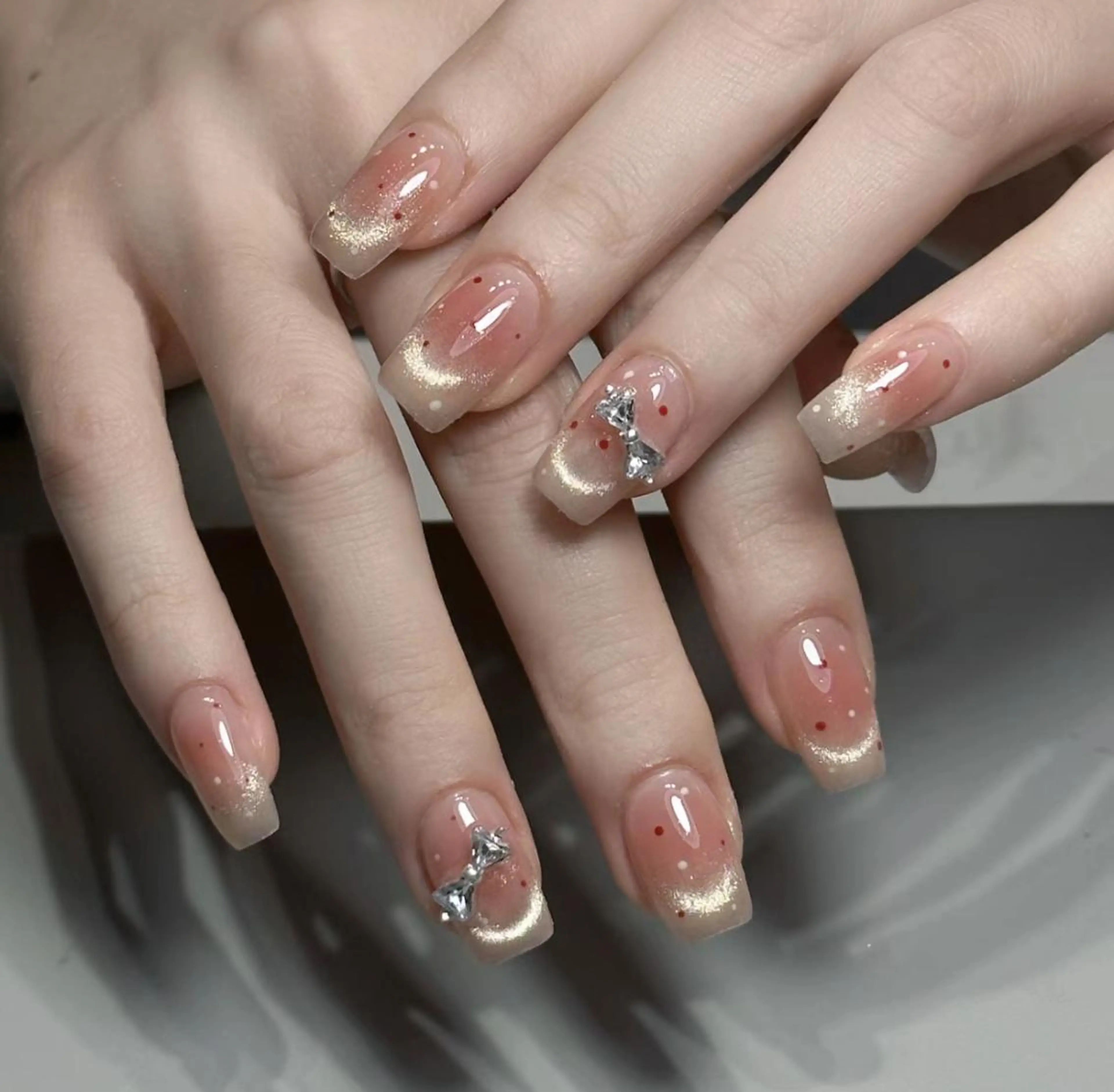 ネイル ハンドネイル ハンドケア 🍑 momo_nailのネイルデザイン