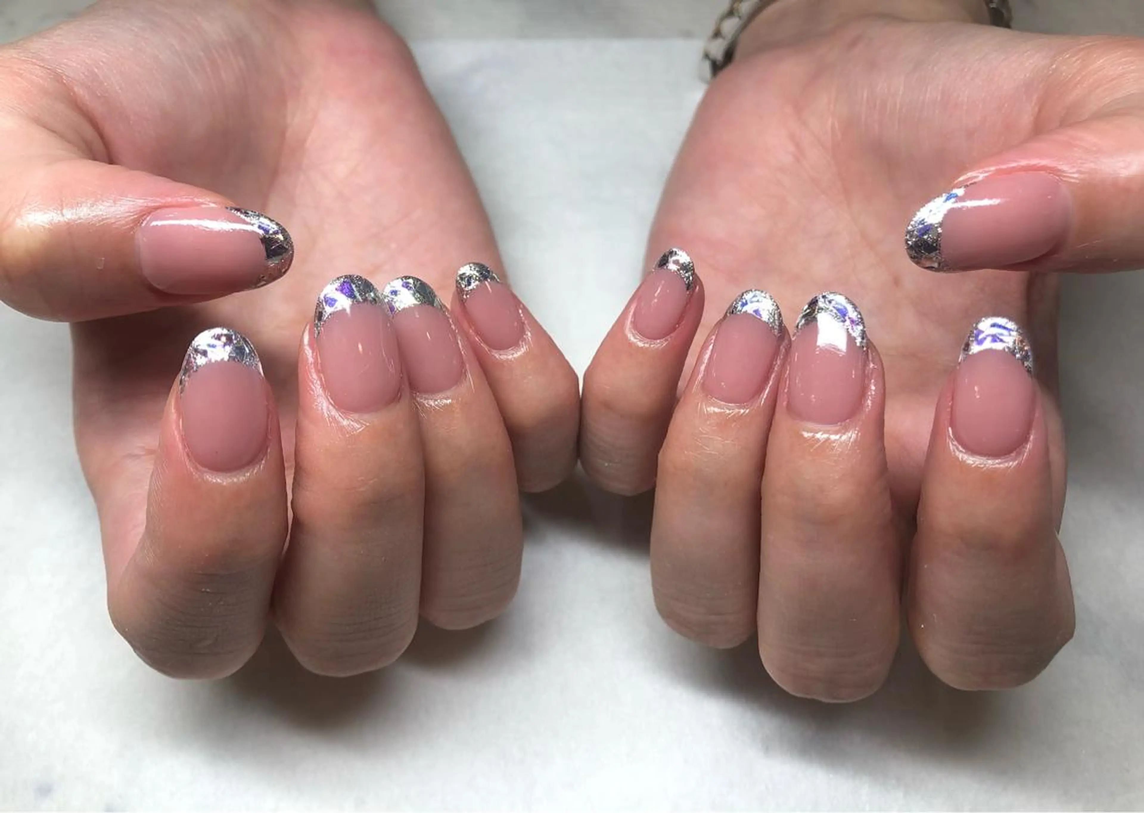 ネイル フレンチネイル ガラスフレンチ キラキラネイル 持ち込み いちじゅう あおいのネイルデザイン