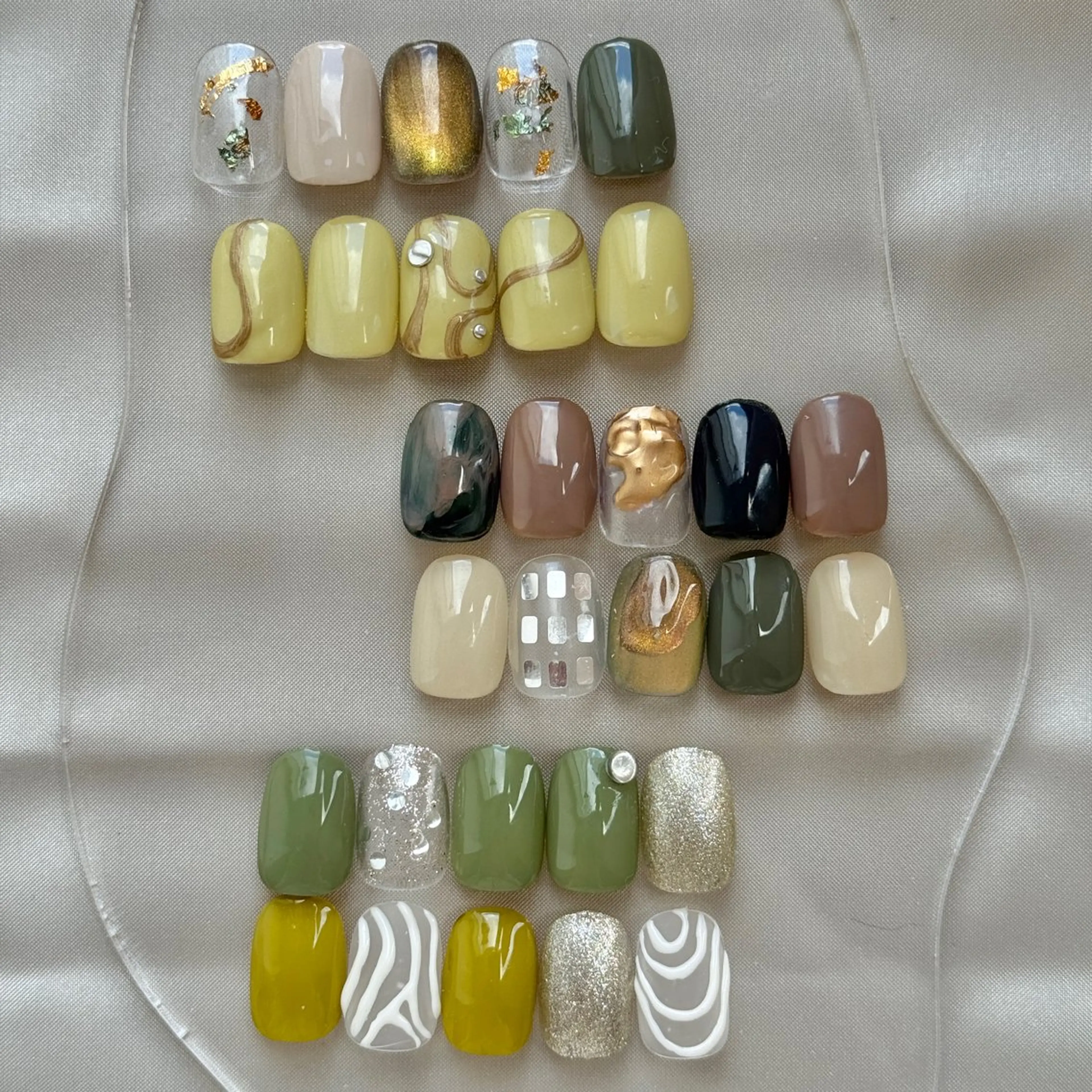 ネイル シンプルネイル ハンドネイル 深田 美雪のネイルデザイン