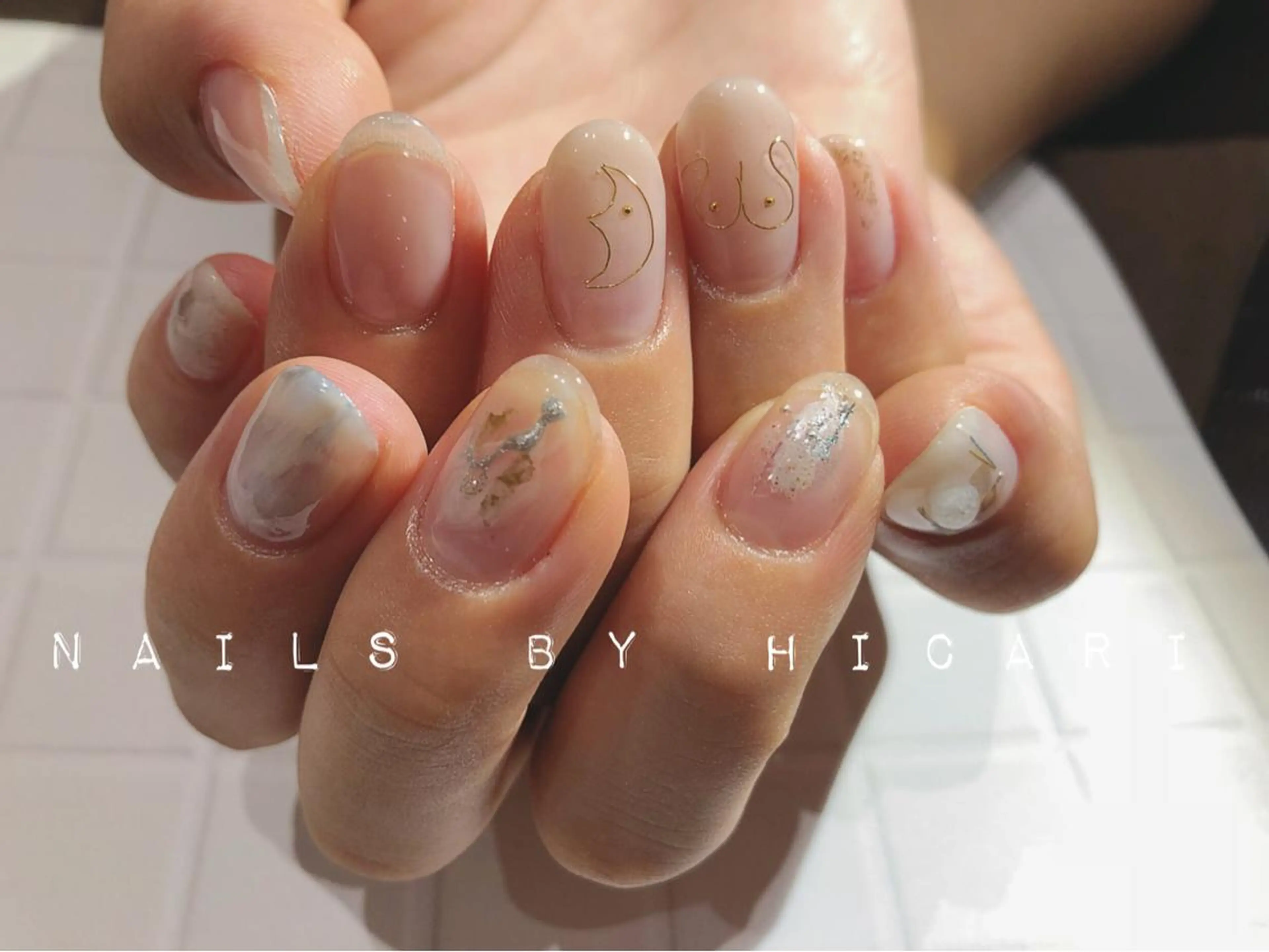 ショート カラー ネイル マツエク・マツパ ハンドネイル illum hicariのネイルデザイン